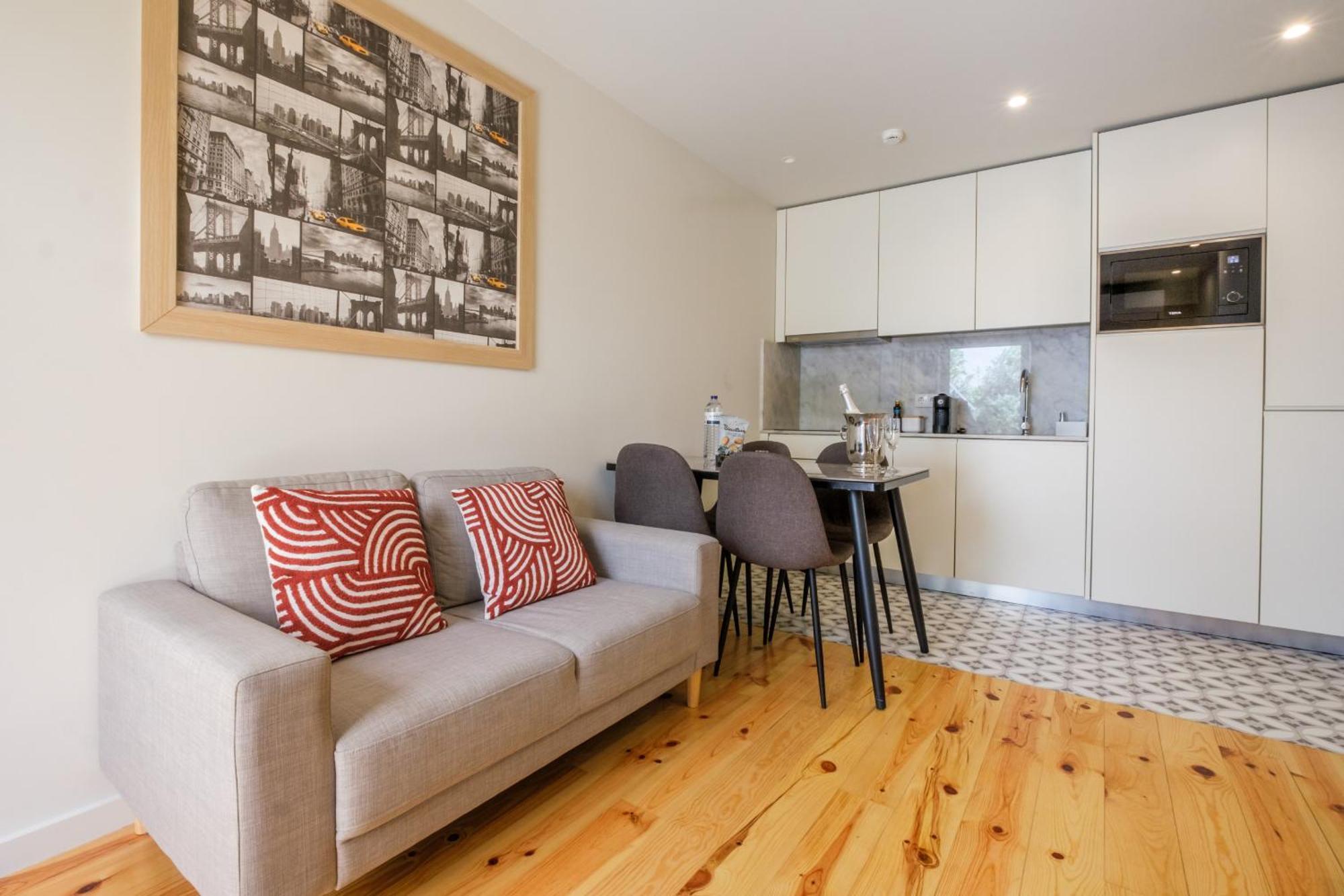 Luxury Style 7 With Ac Downtown Near Metro