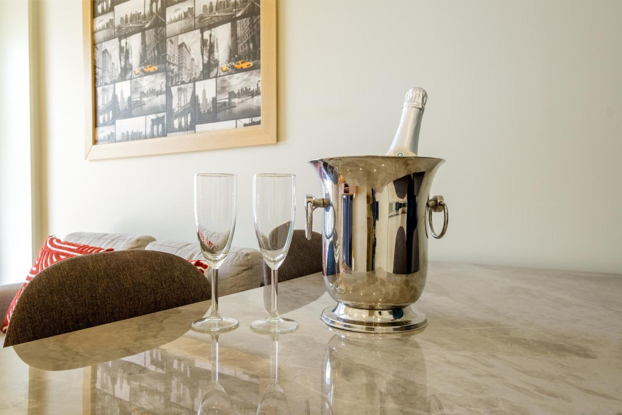 Luxury Style 7 With Ac Downtown Near Metro