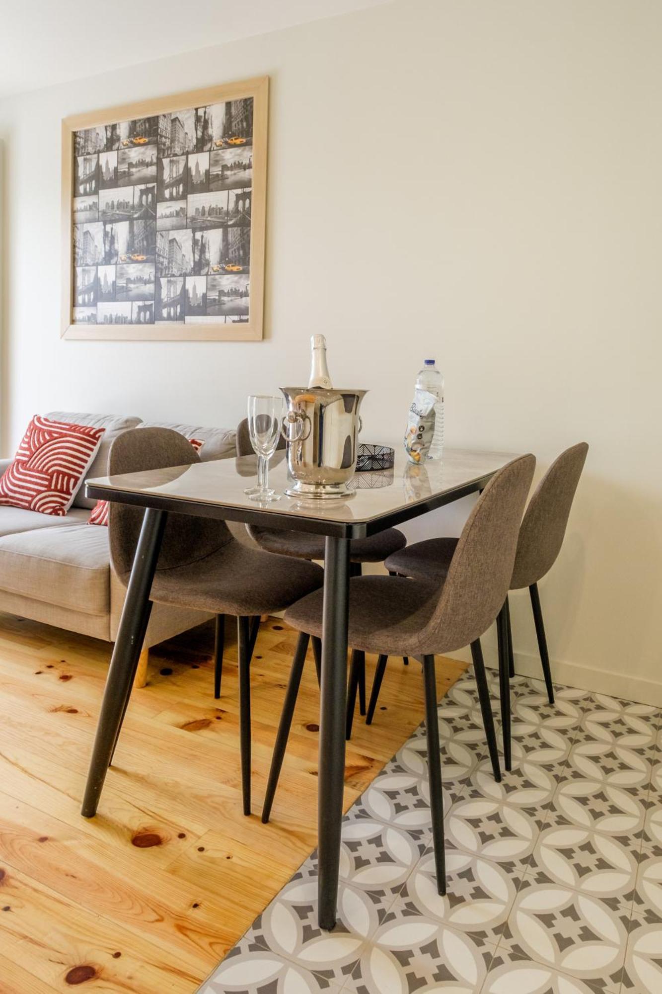Apartment Luxury Style 7 With Ac Downtown Near Metro *