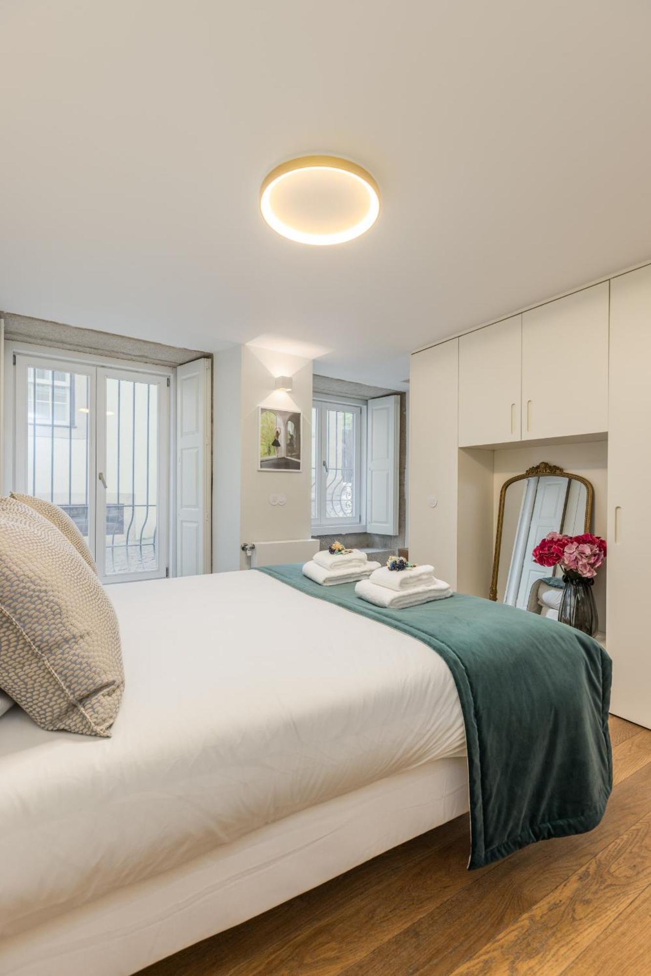Apartment Discovery Luxury Historic House At Rua Flores