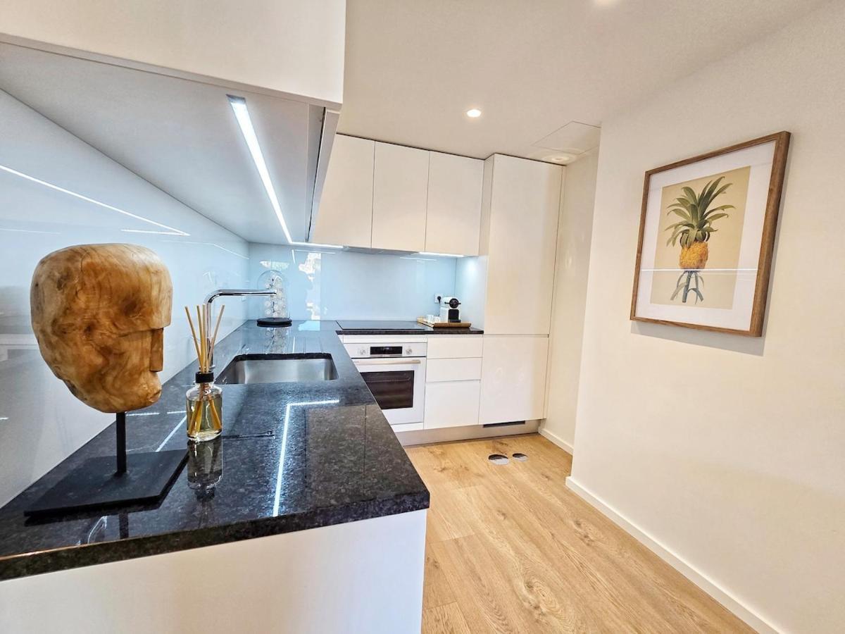 With Parking & Terrace Apartment Porto