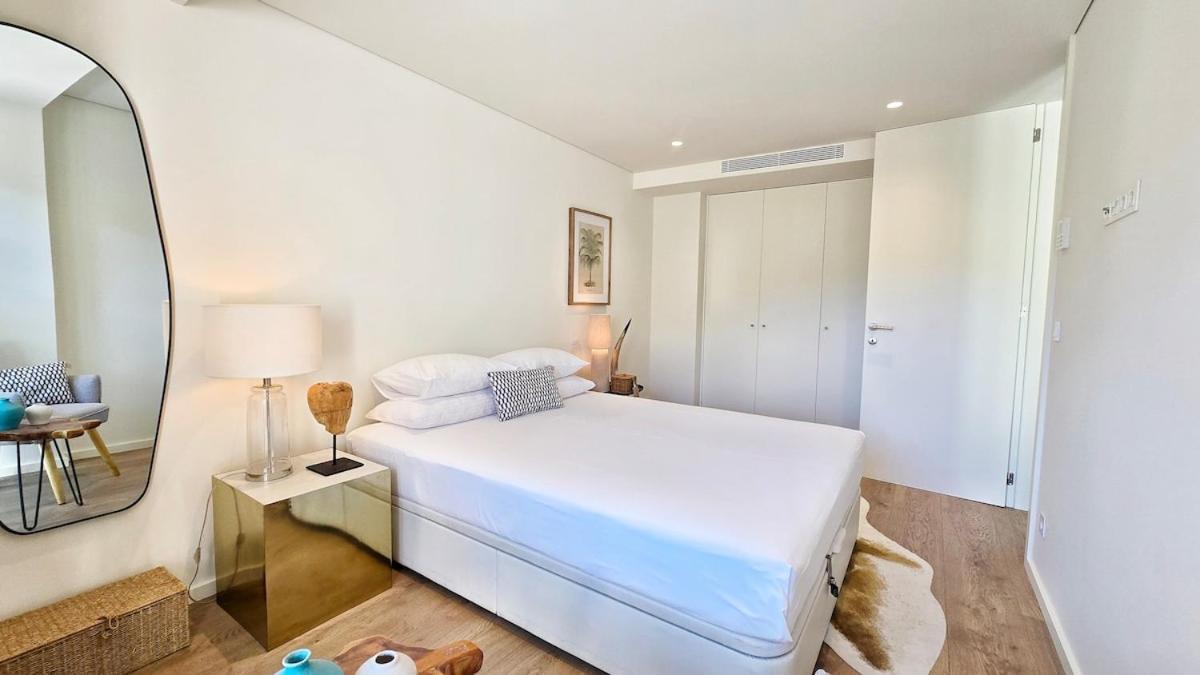 Apartment With Parking & Terrace Porto