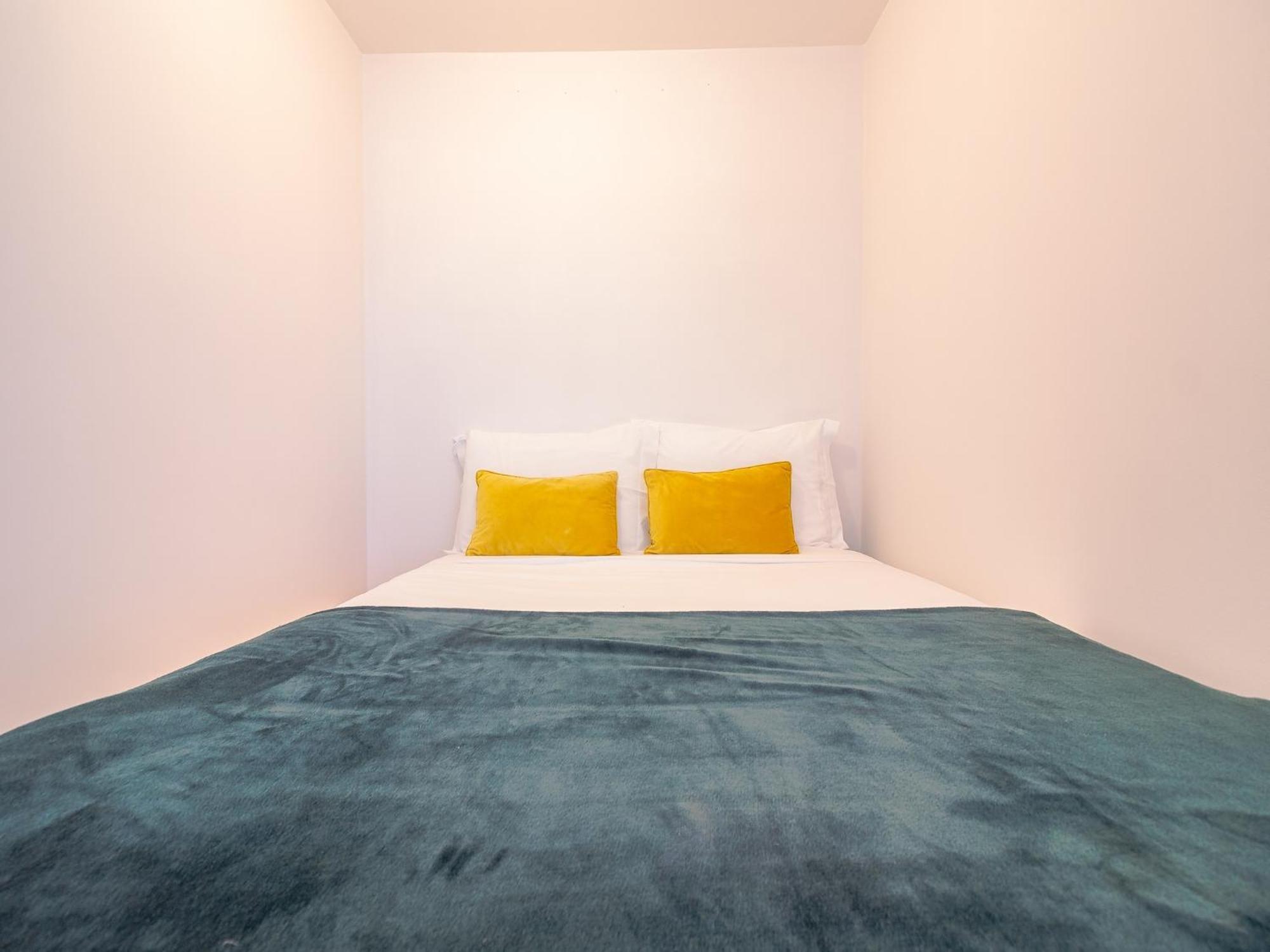 Charming Studio, Ideal For Smaller Groups Apartment Porto