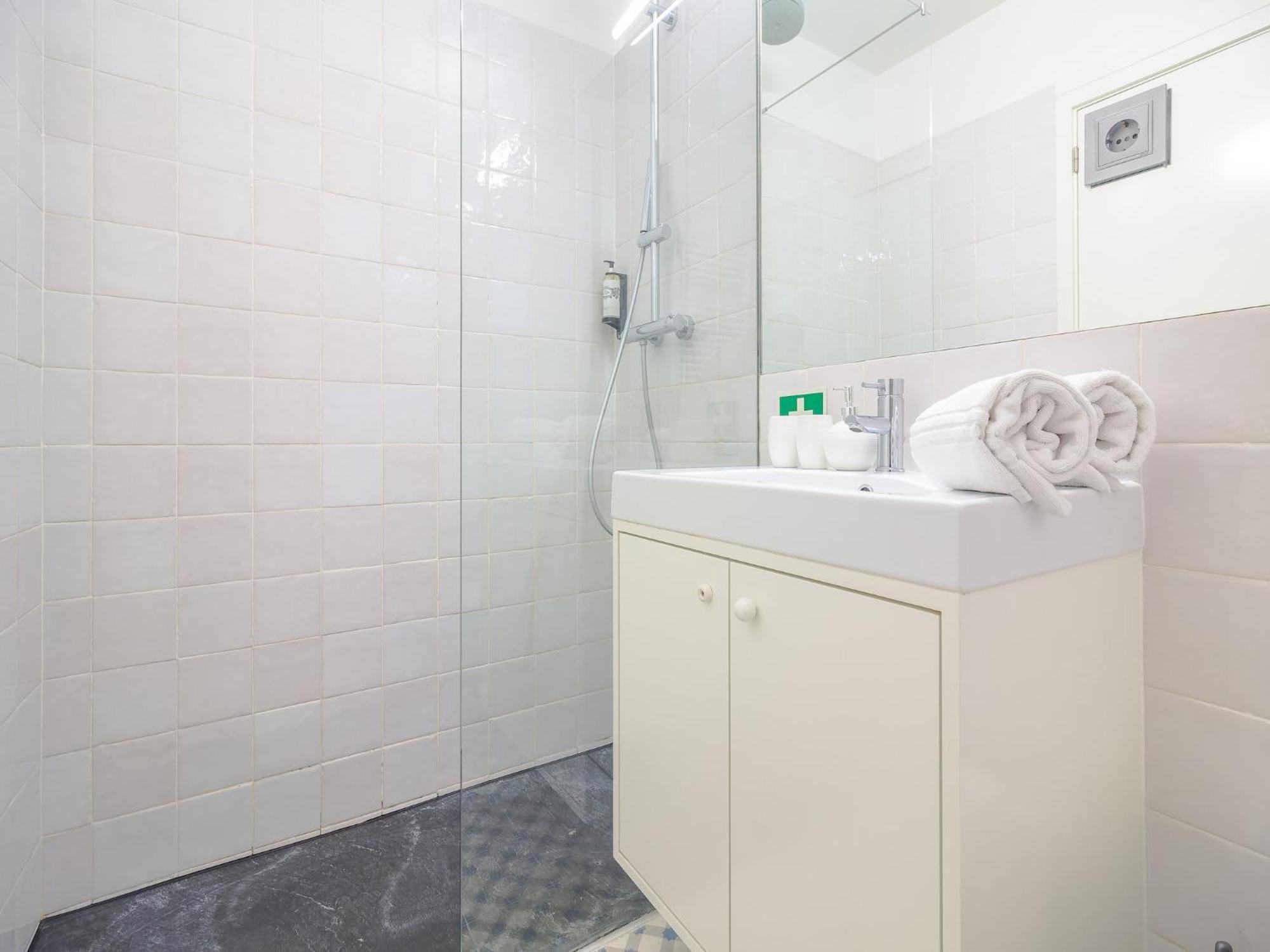 Charming Studio, Ideal For Smaller Groups Apartment