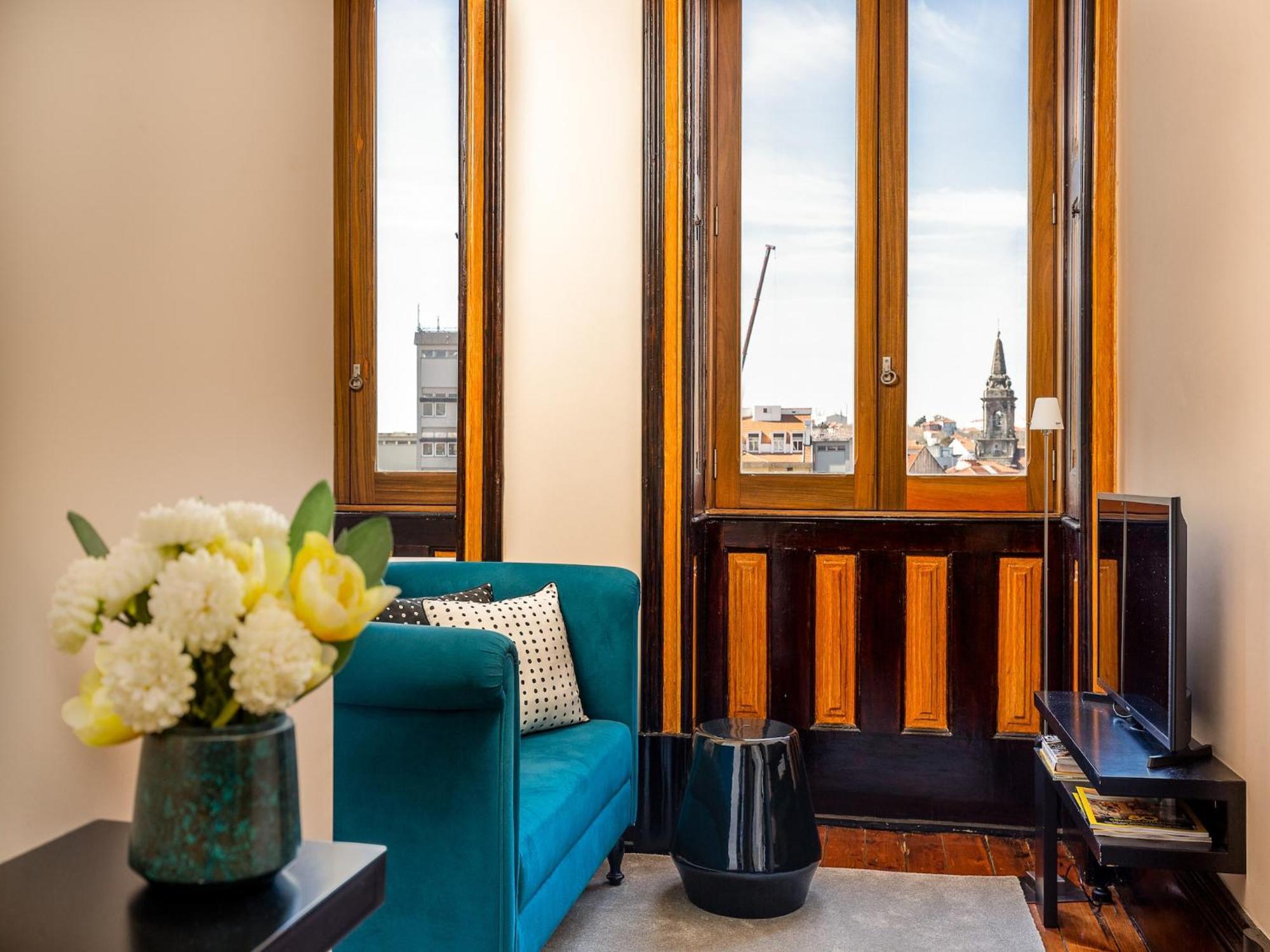 Cozy In With Modern Amenities Apartment
