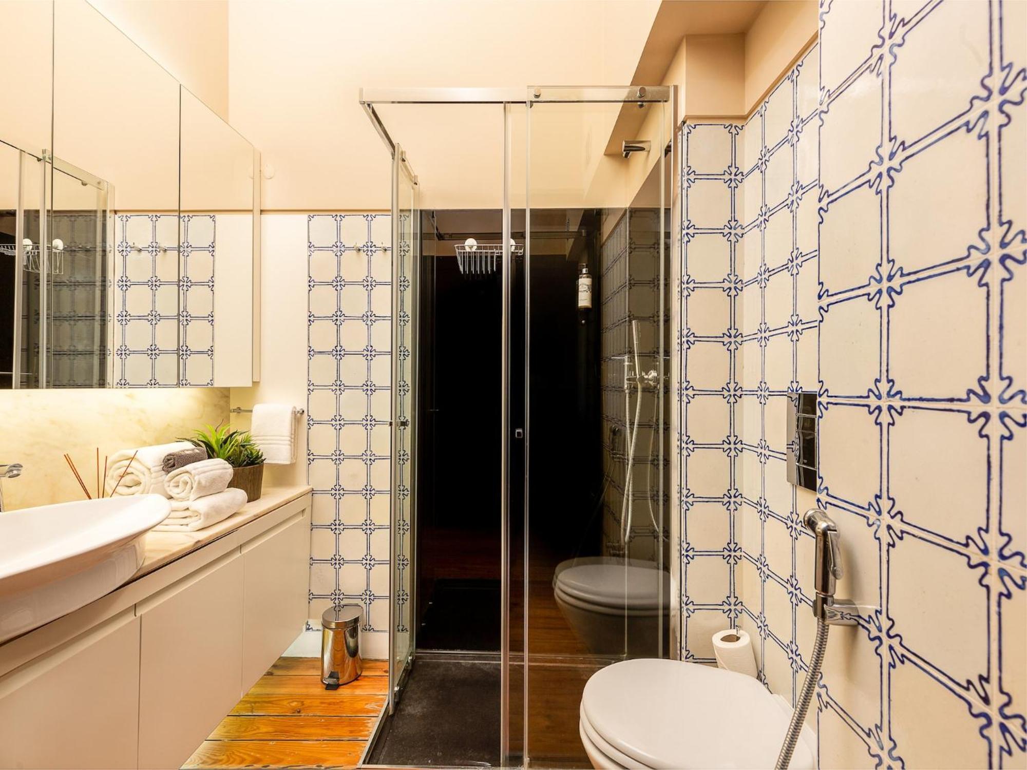 One-bedroom With Balcony In Bolhao Market Porto