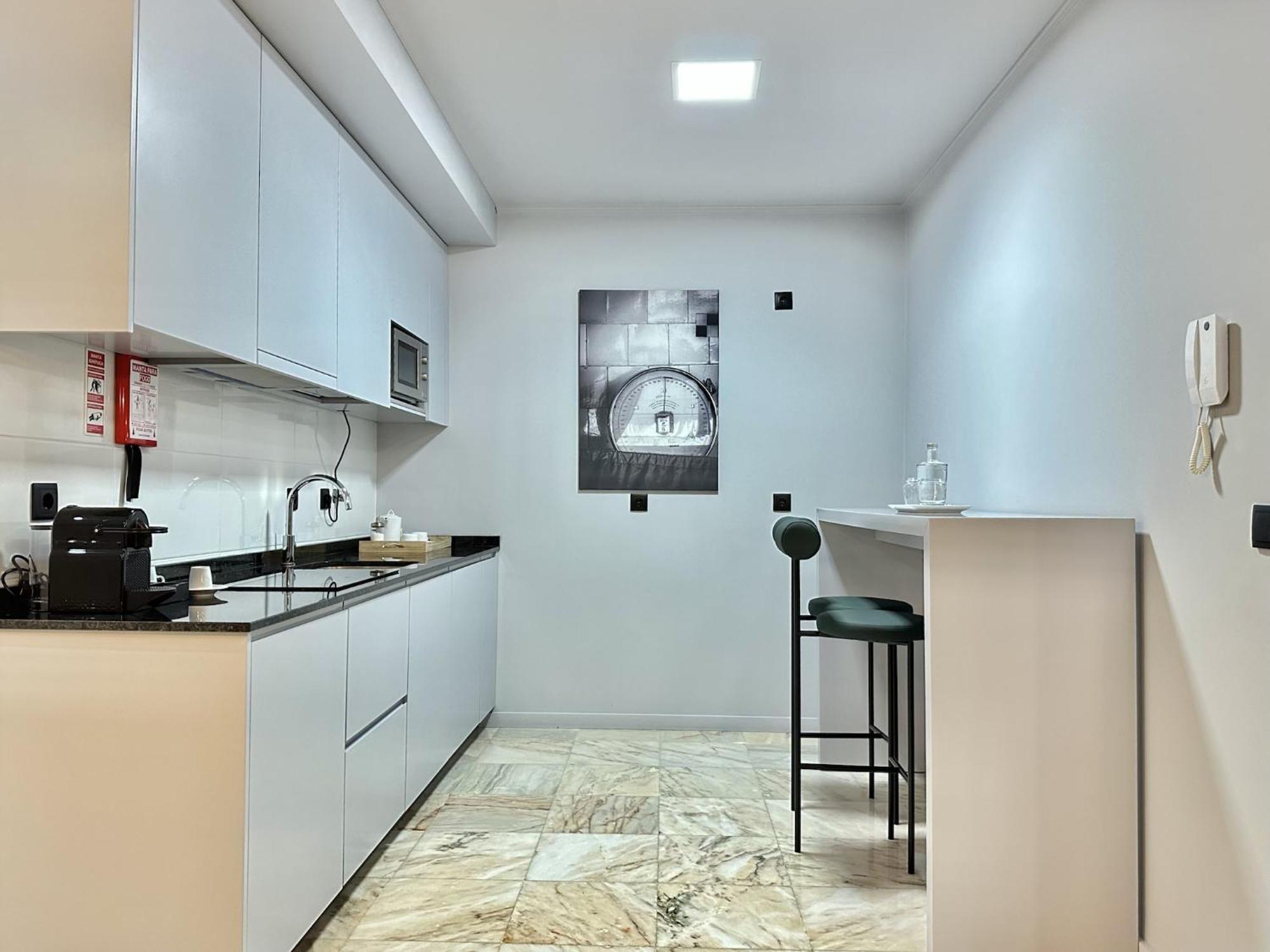 Apartment Bright Near Bolhao Metro Station *