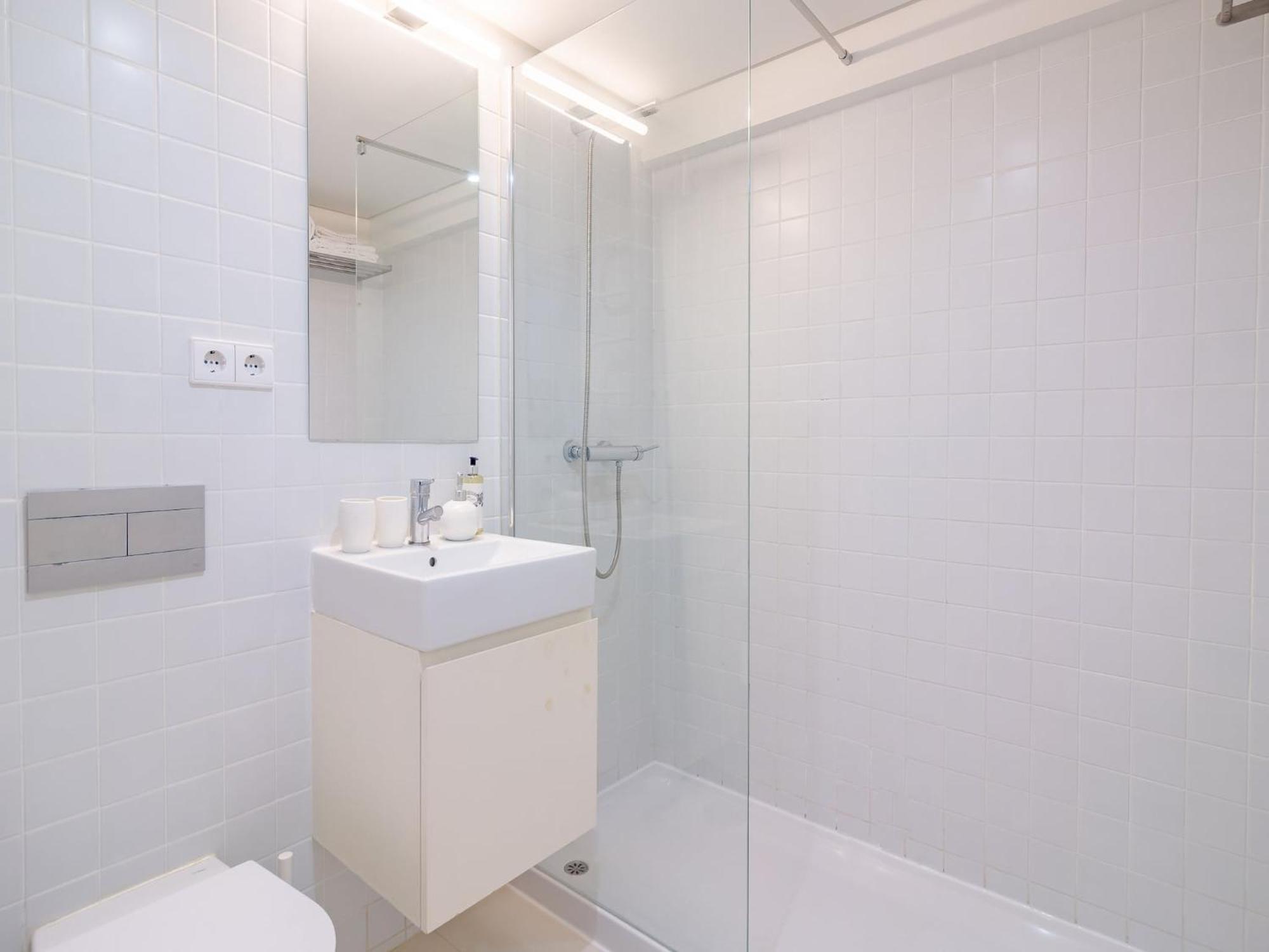 Apartment Charming In Prime Location *
