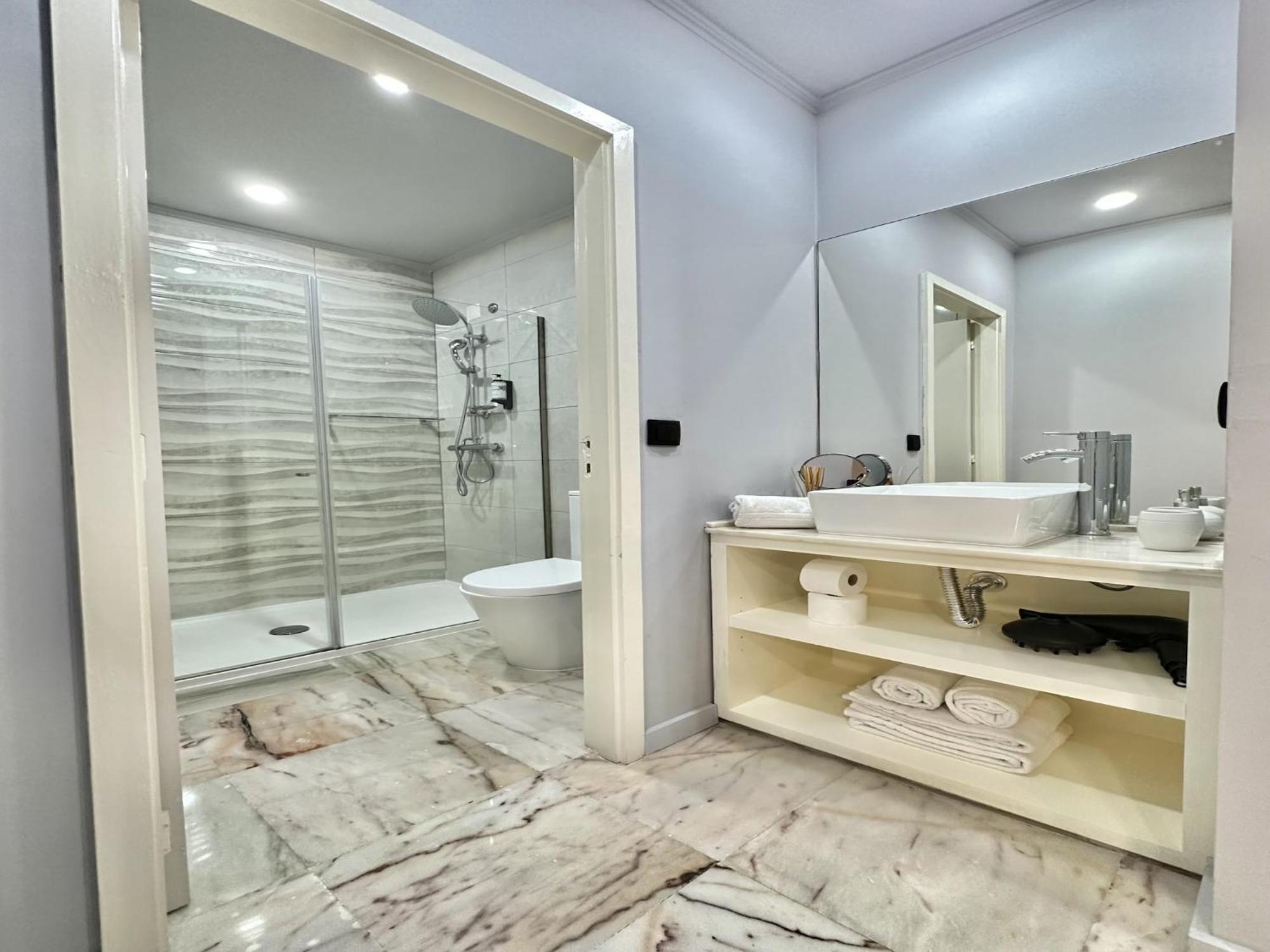 Bright Near Bolhao Metro Station Apartment Porto