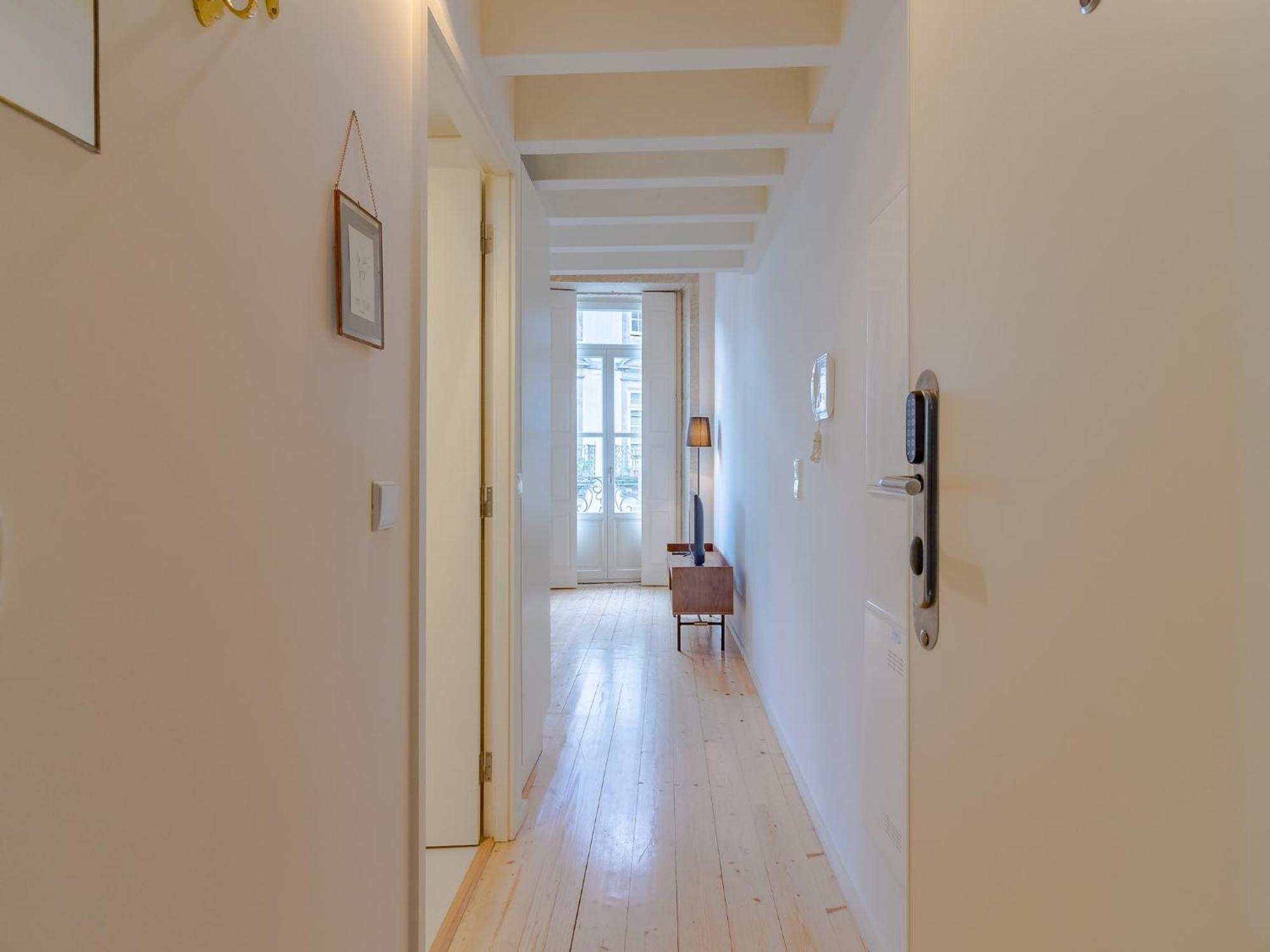 Charming In Prime Location Apartment *