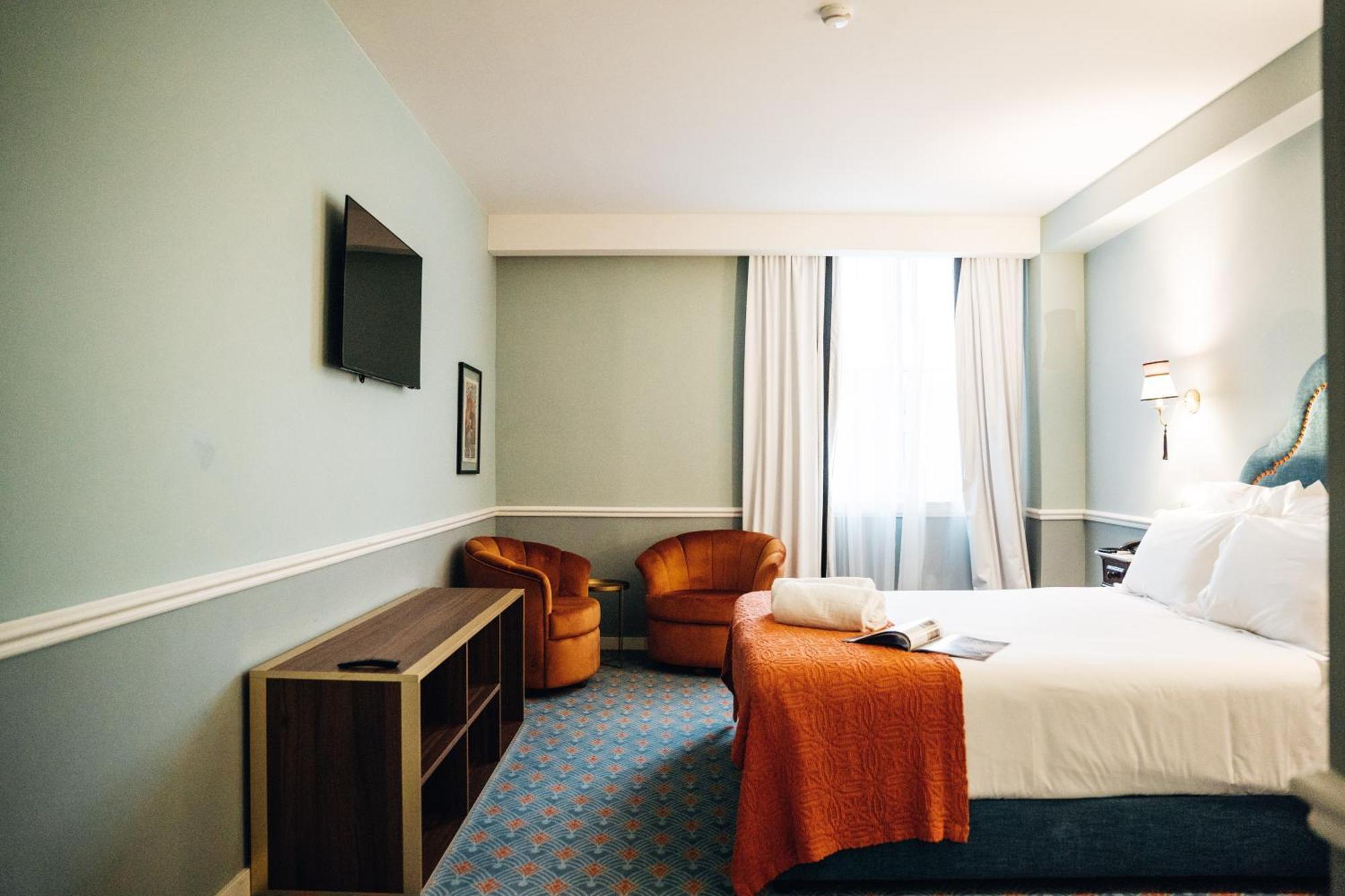 Grande Paris By 4*