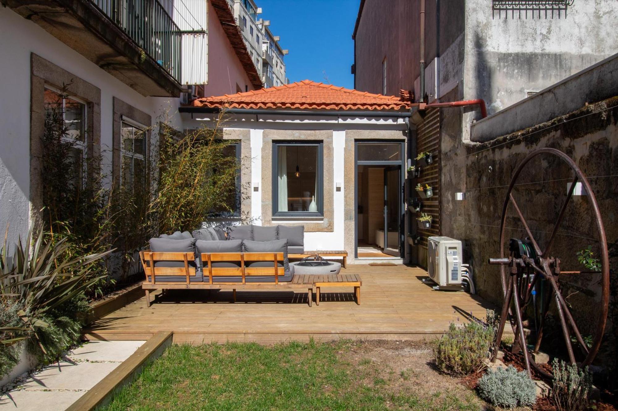 Olive Tree House By Lovelystay Apartment