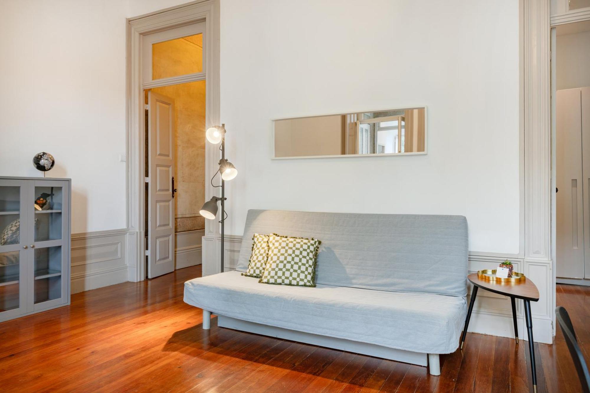 Palazzo Alvares Cabral Apartment *