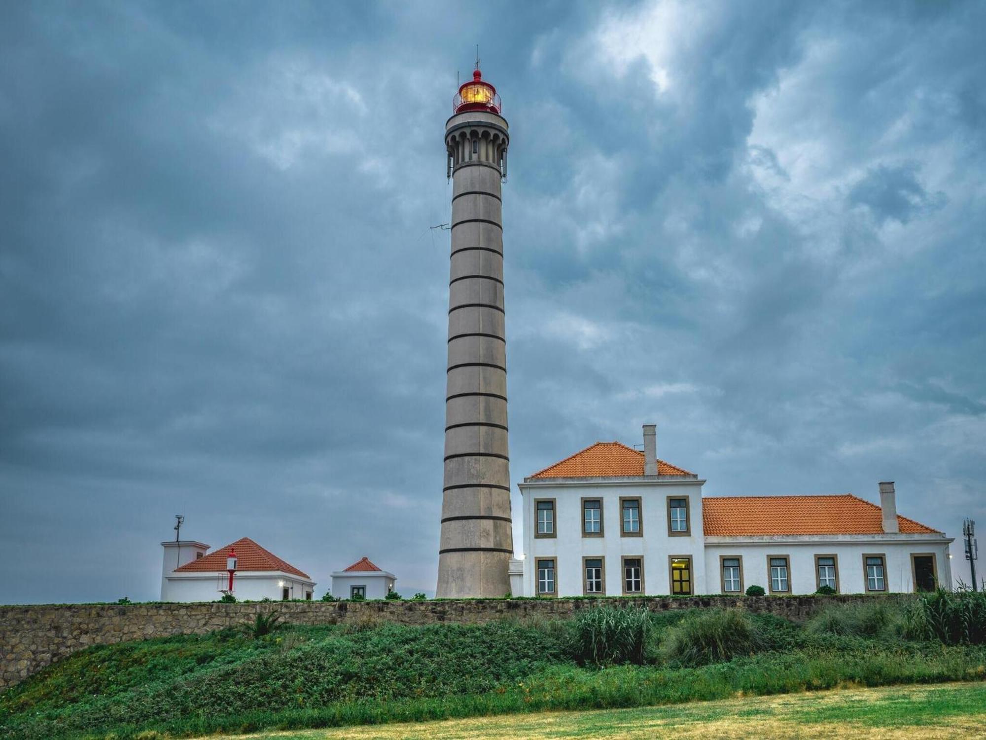 Spacious 2-bedroom Retreat In * Porto