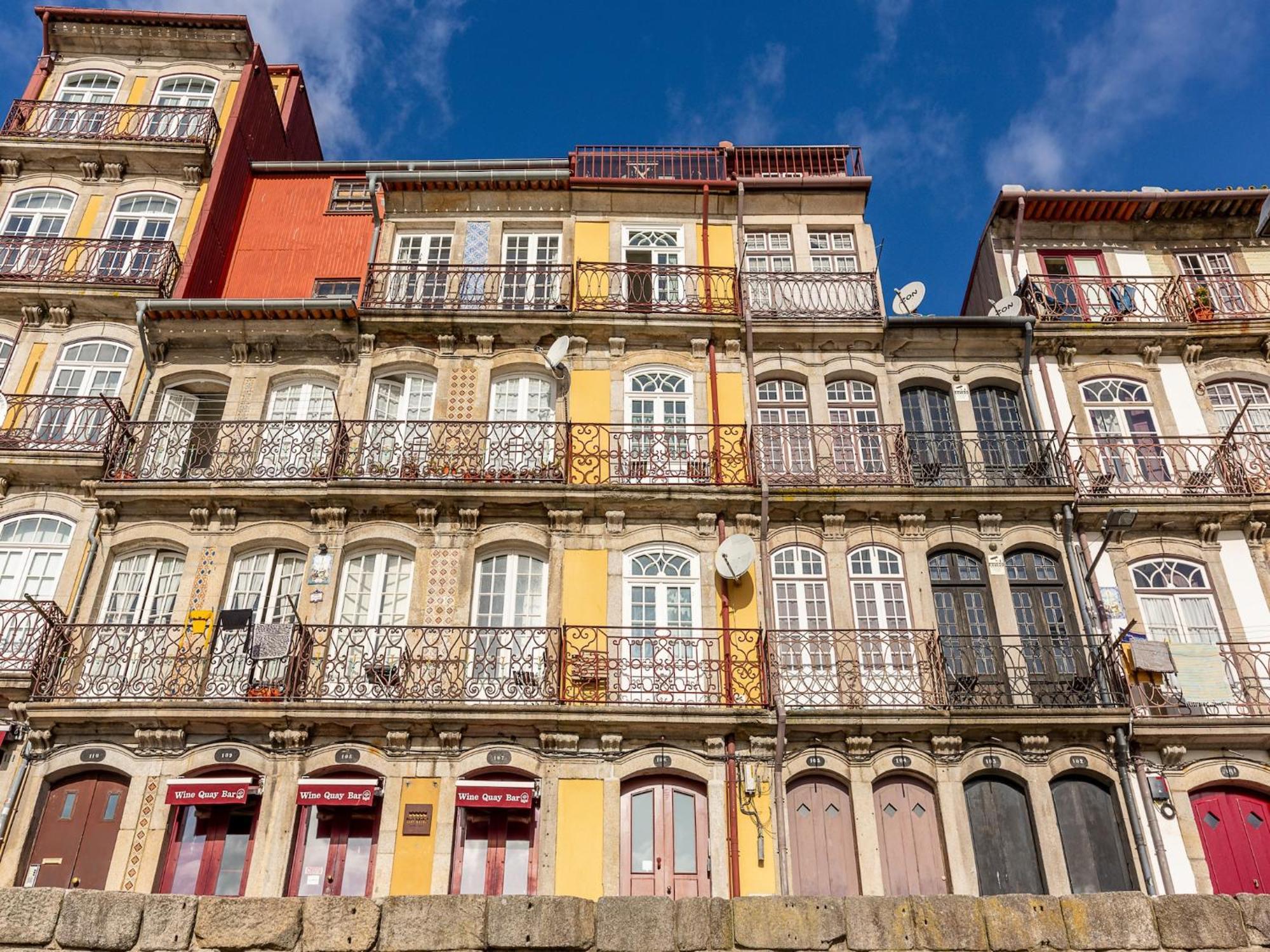 Charming Retreat With River Views * Porto