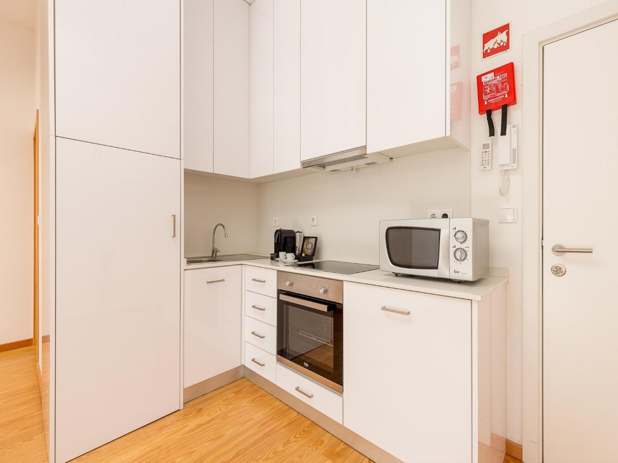 Charming 1-bedroom In Gaia * Porto
