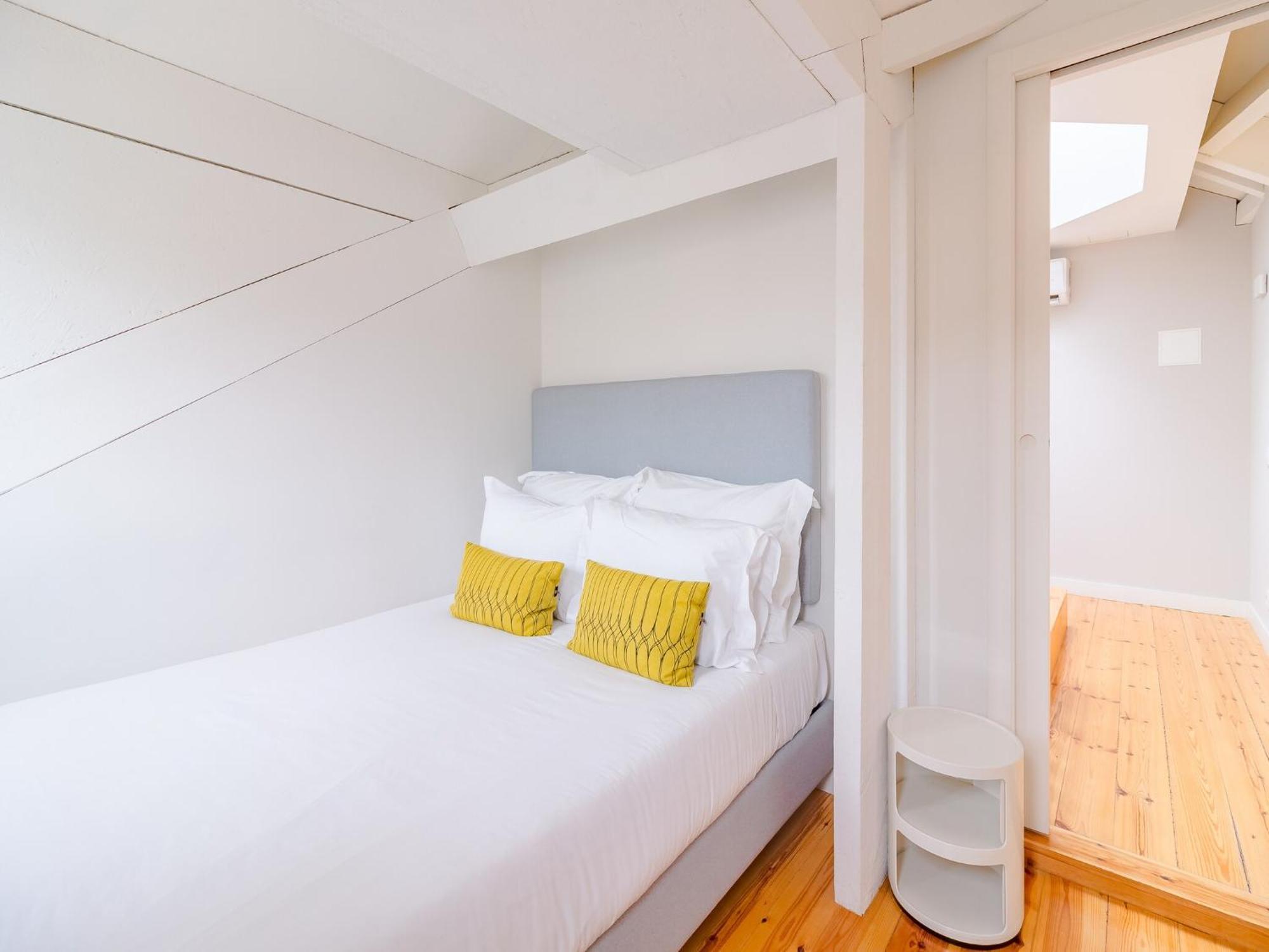 Comfortable In * Porto