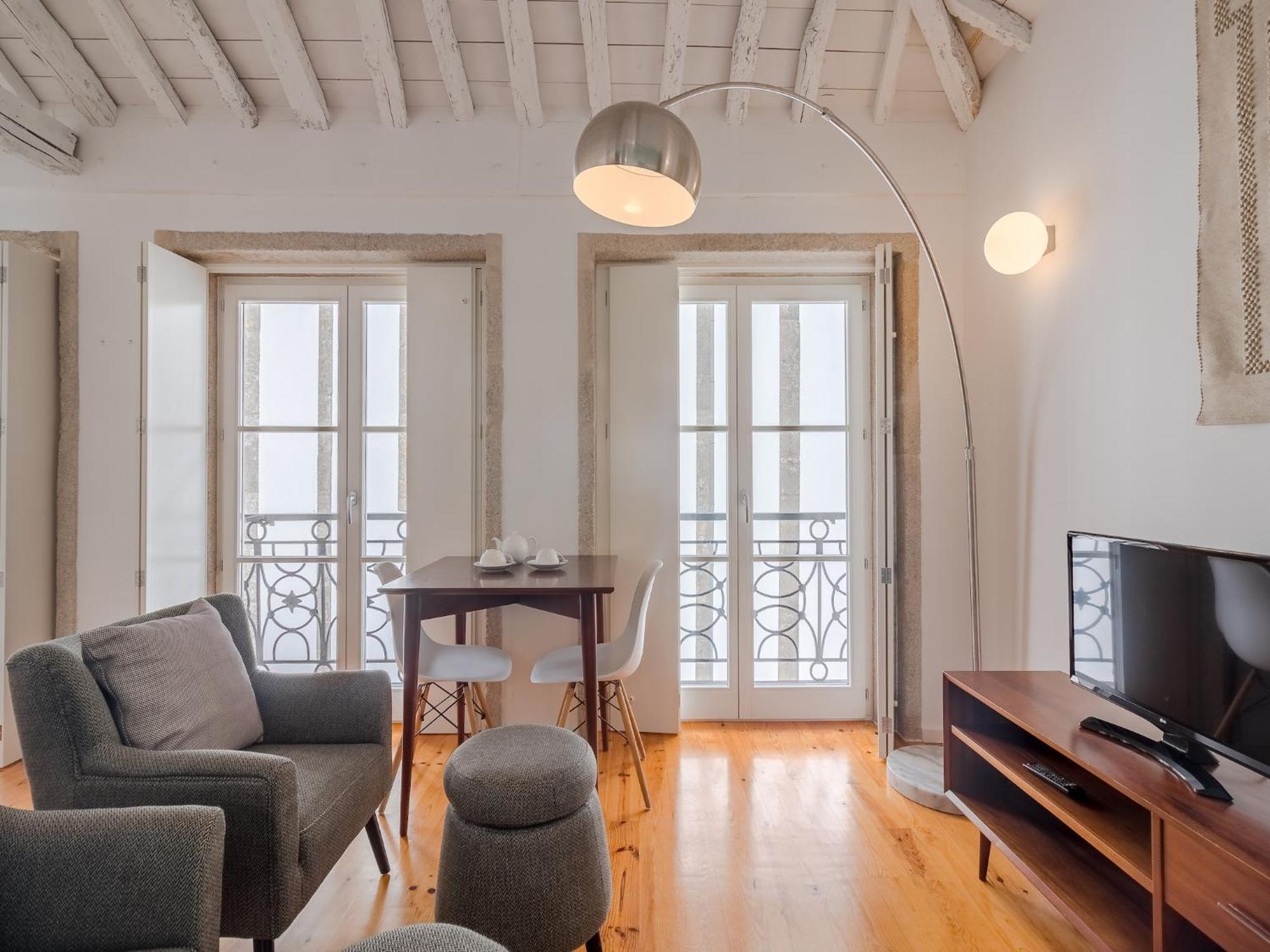 Appartement With Comfort & Convenience *