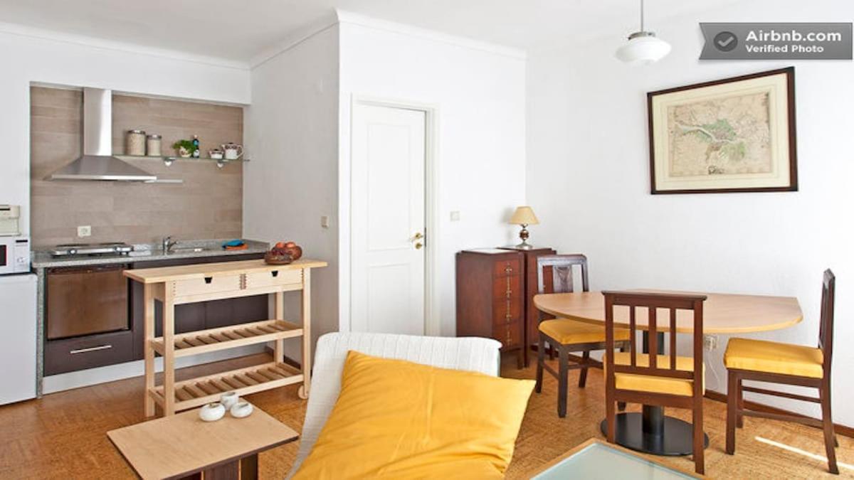 Quiet Studio City Center Apartment Porto