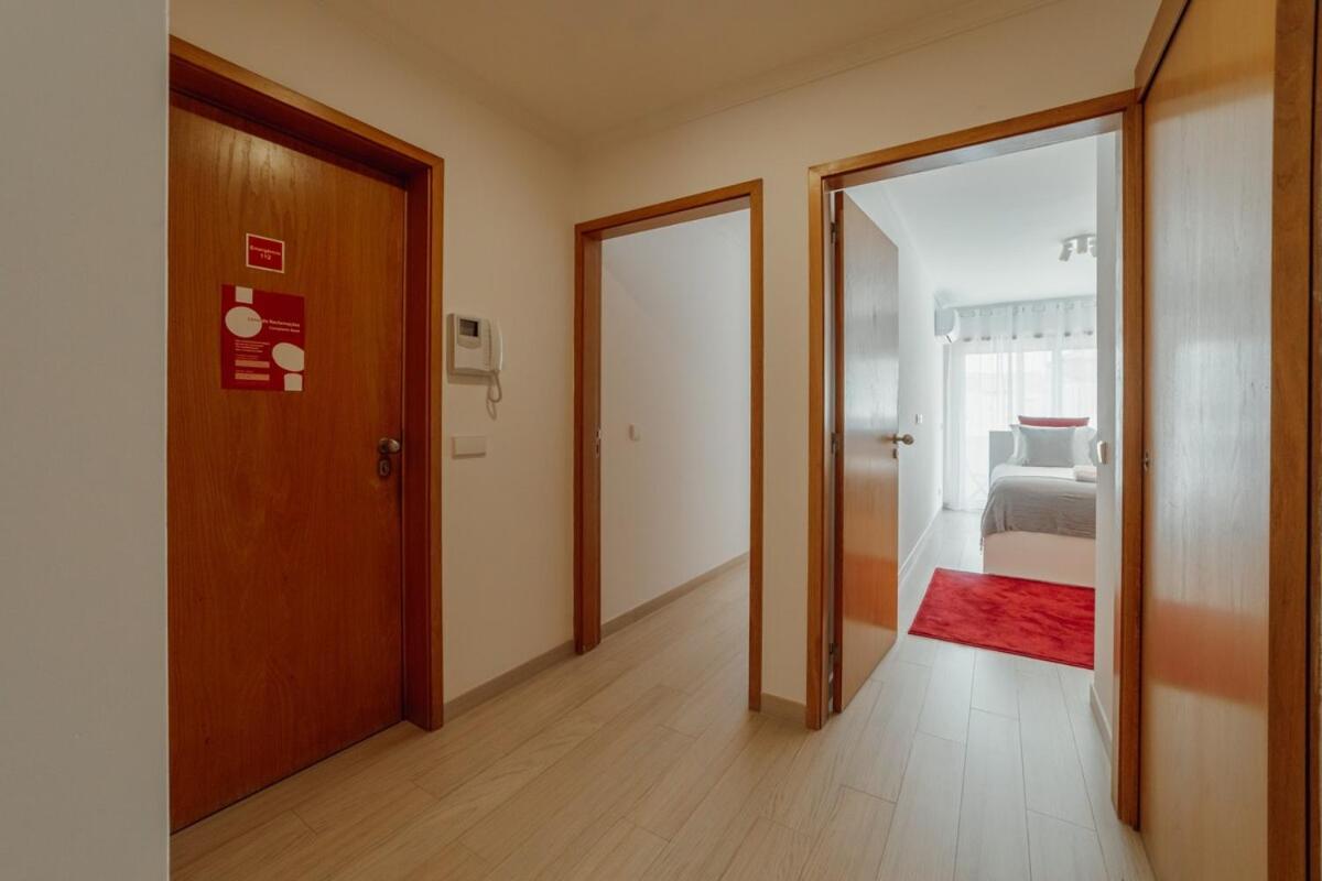 Stylish Flat By Hosty *