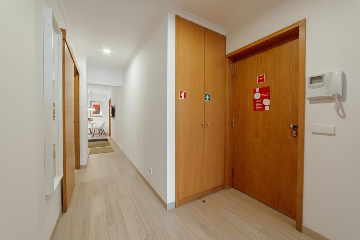 Stylish Flat By Hosty Apartment