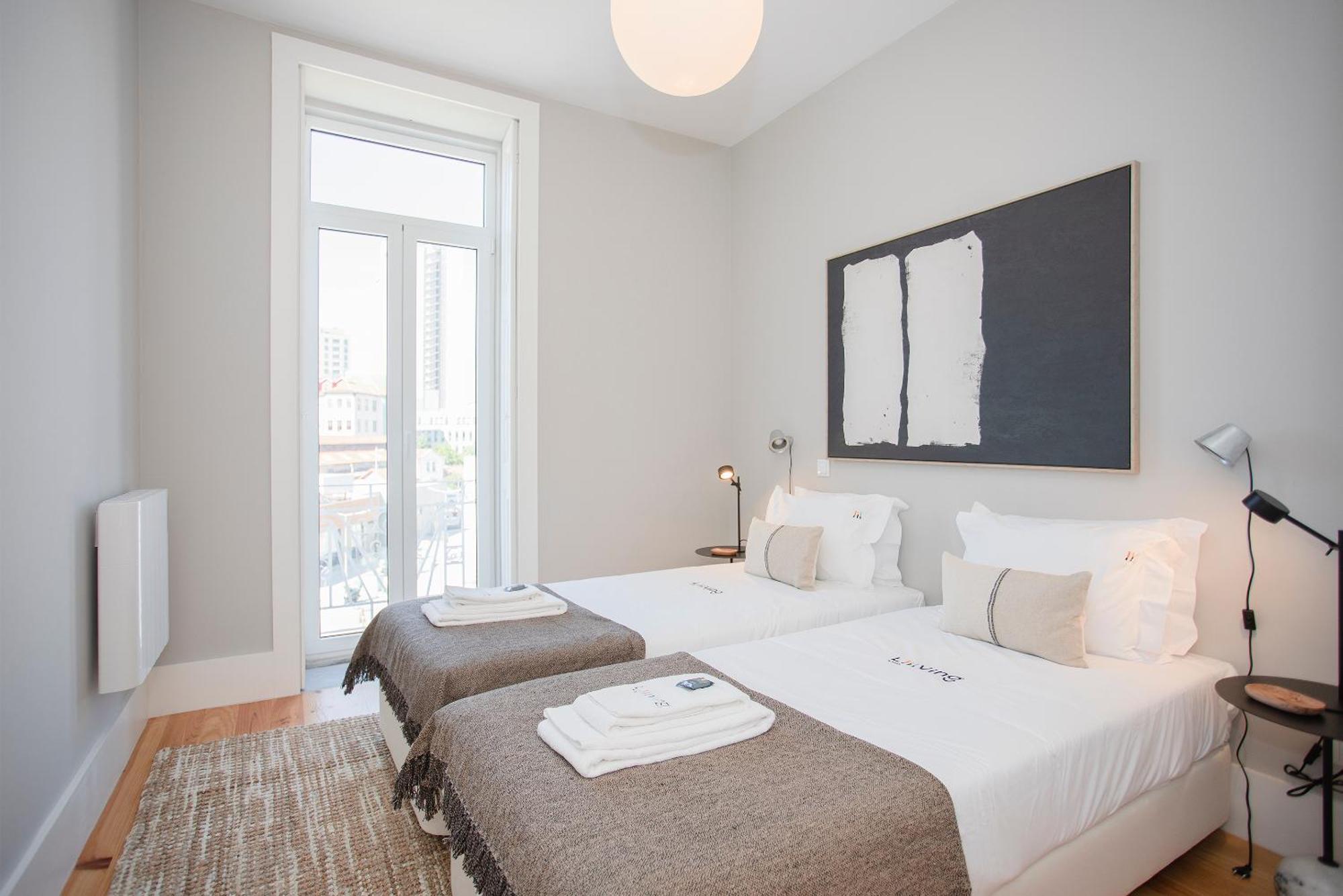Apartment Liiiving In - Art Design