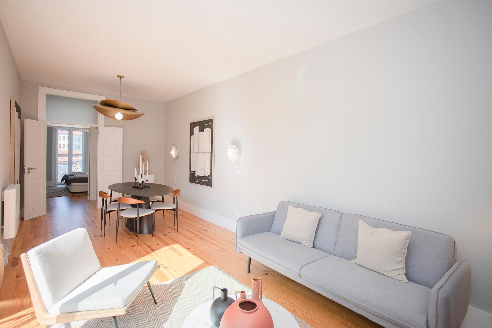 Apartment Liiiving In - Art Design *