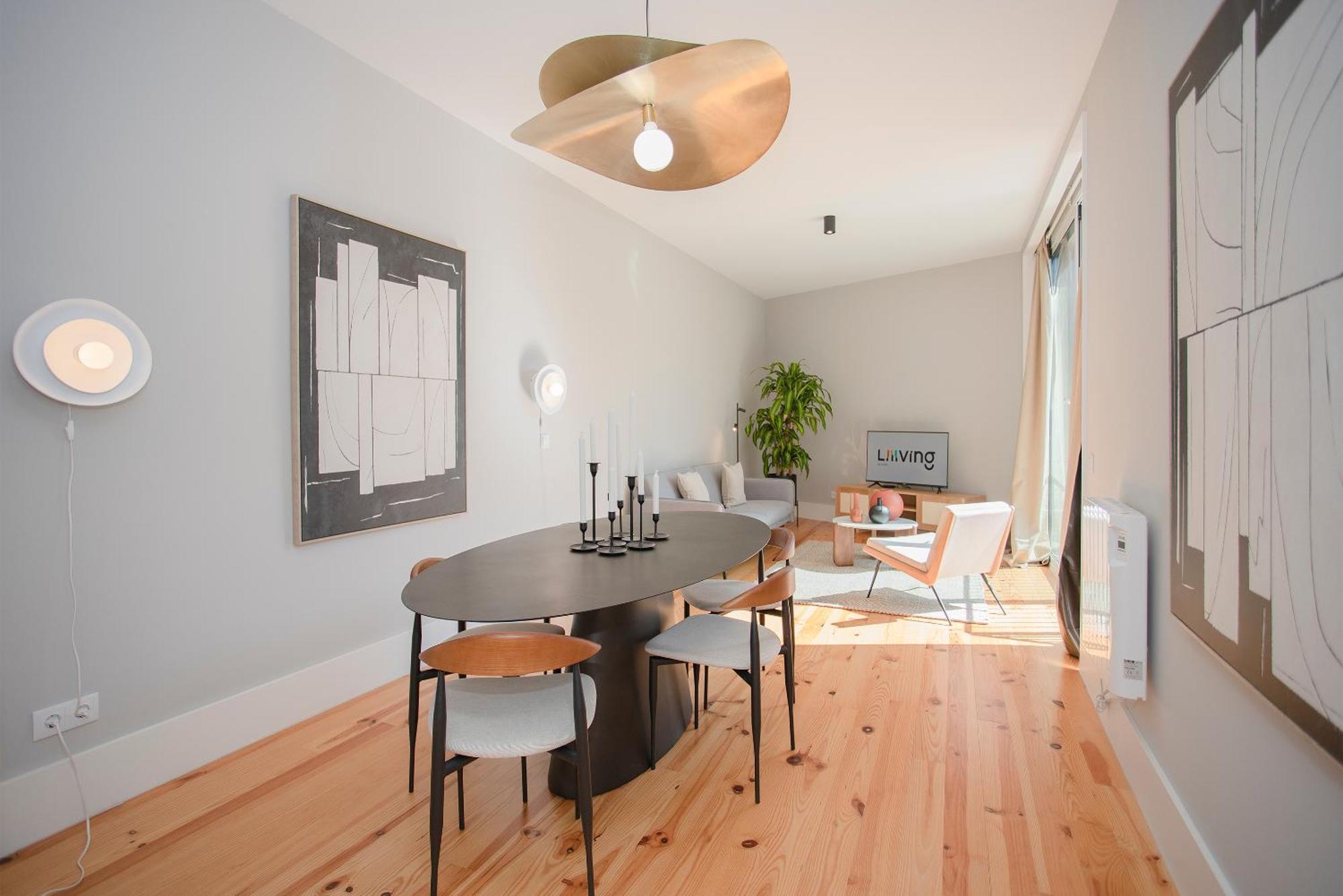 Apartment Liiiving In - Art Design