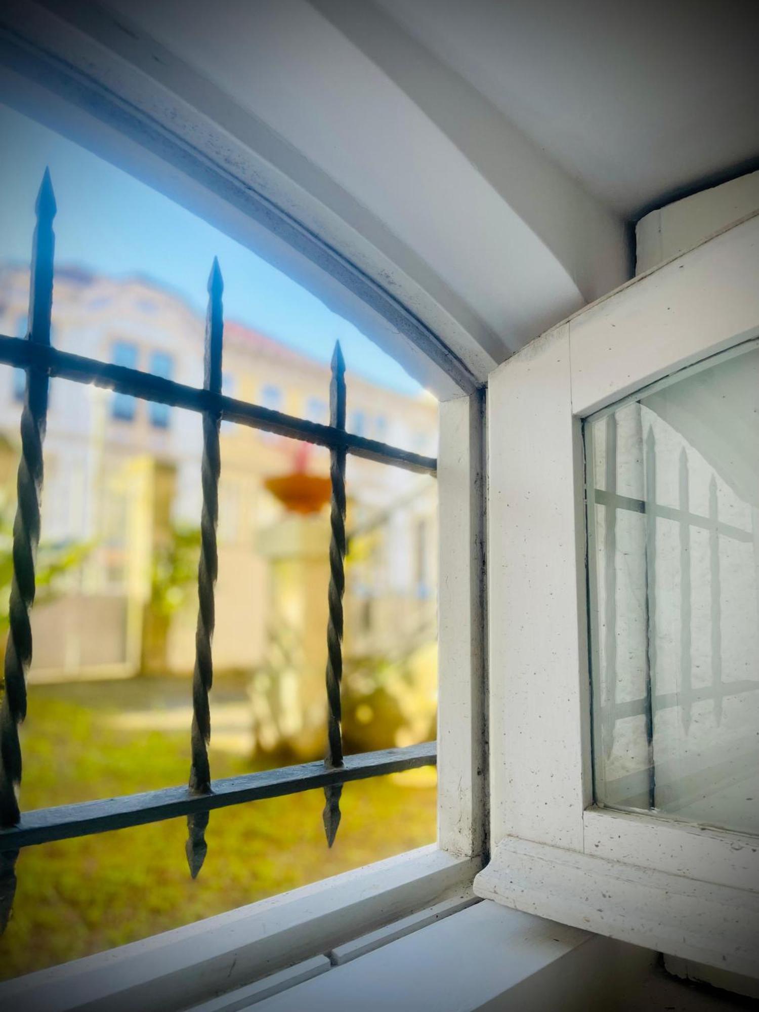 Casa D'almeida By Stories