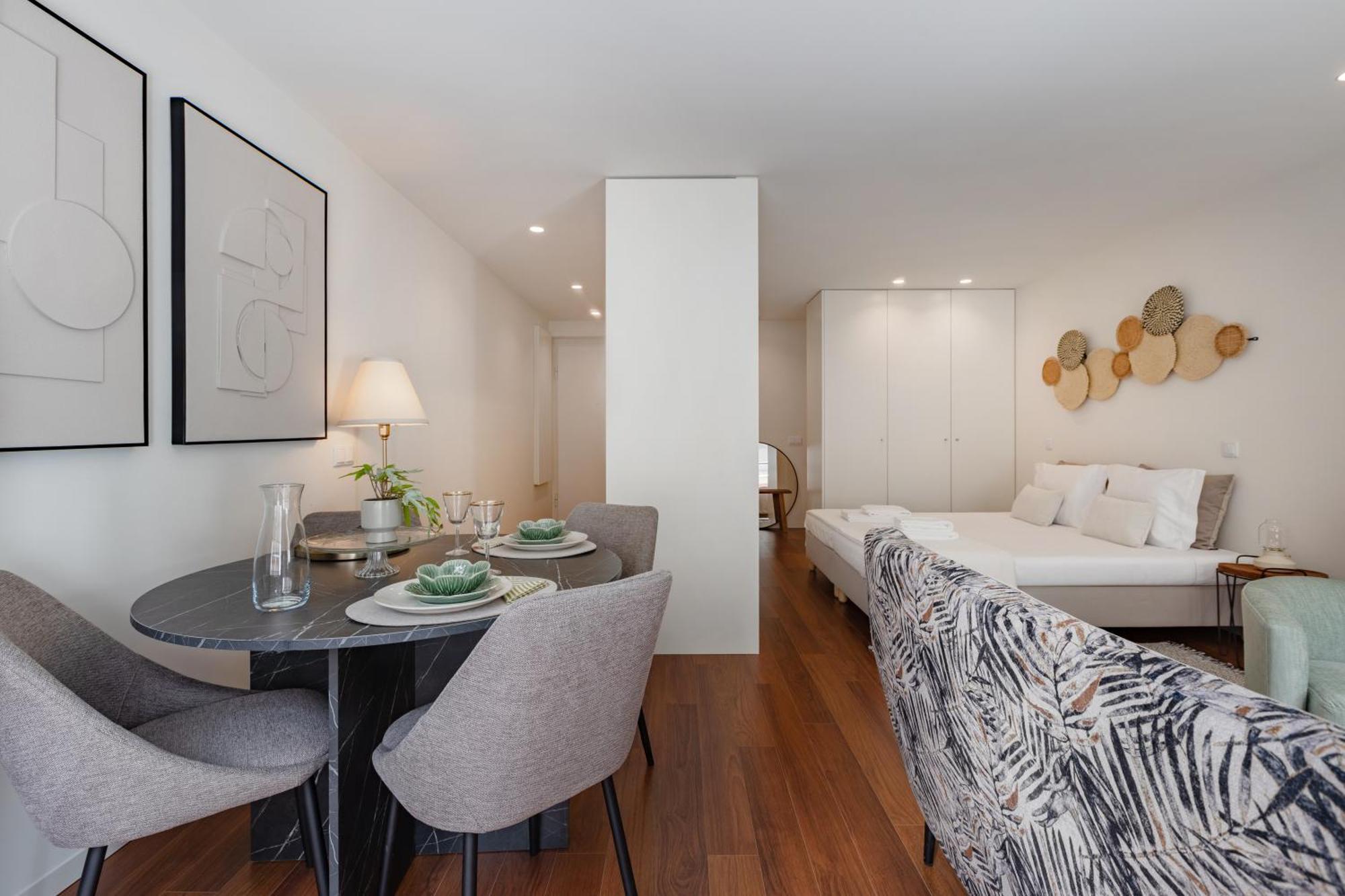 Apartment 250 At Arts District