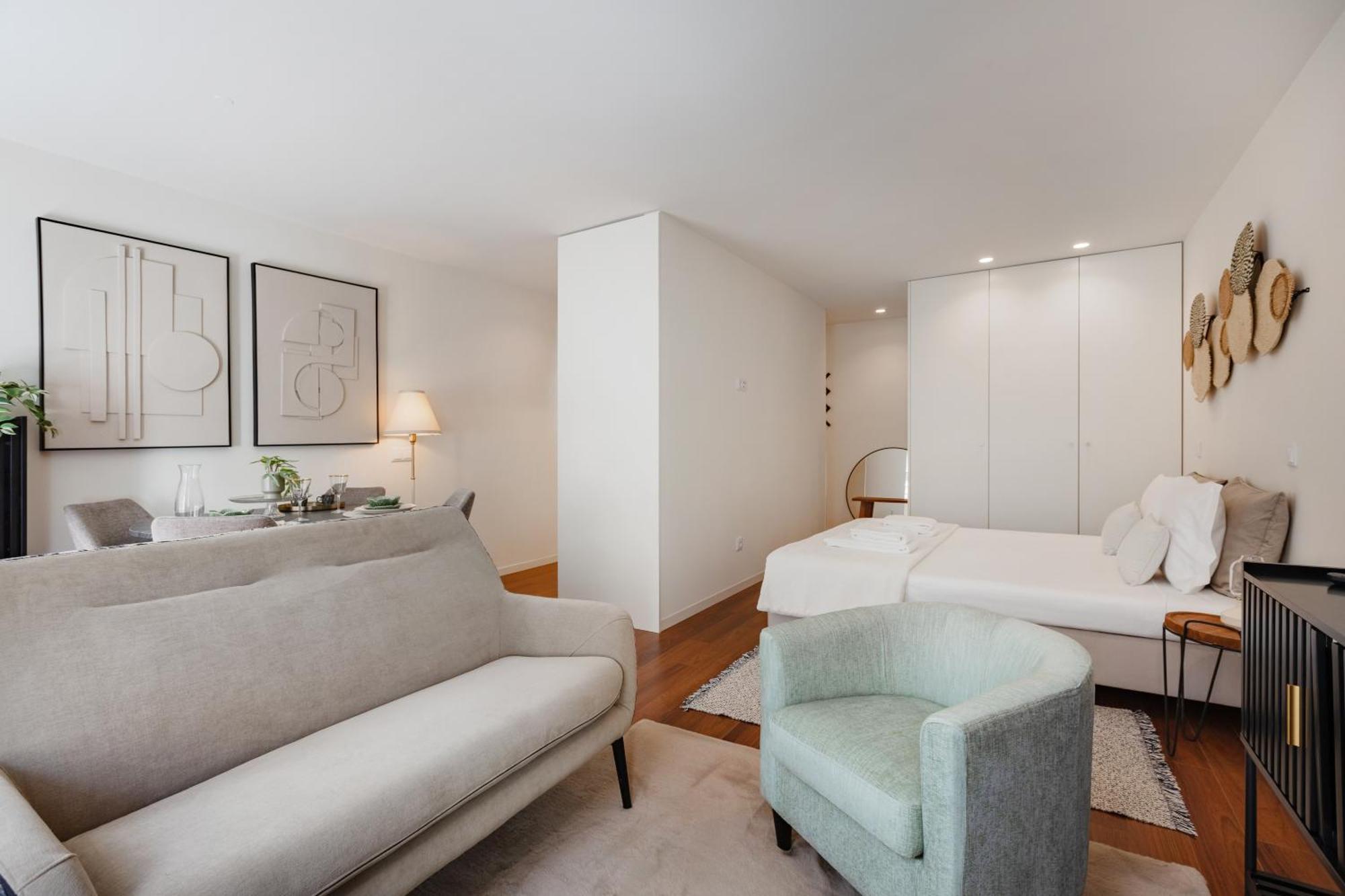 250 At Arts District Apartment