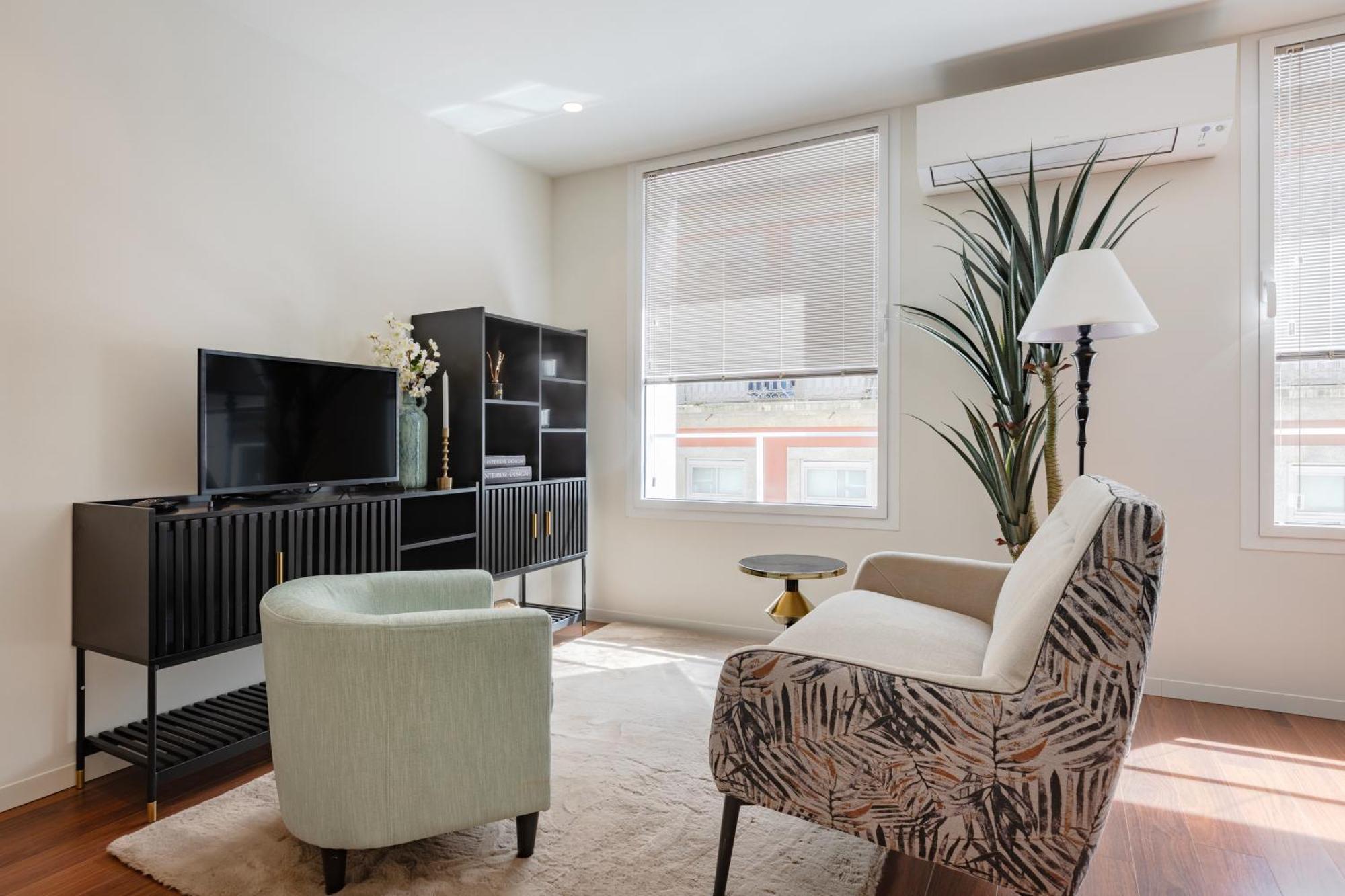 250 At Arts District Apartment *