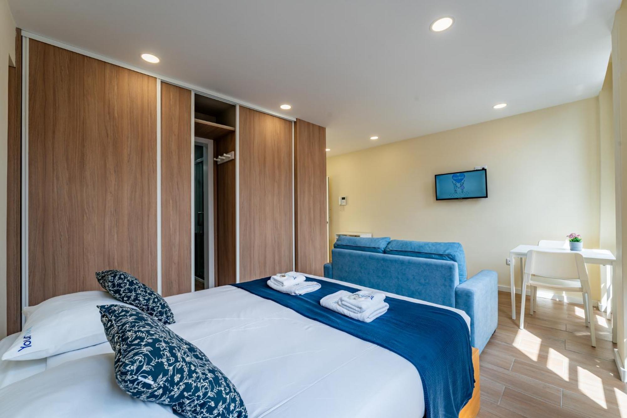 Apartment Close To Everything Your Blue Prm 2f *