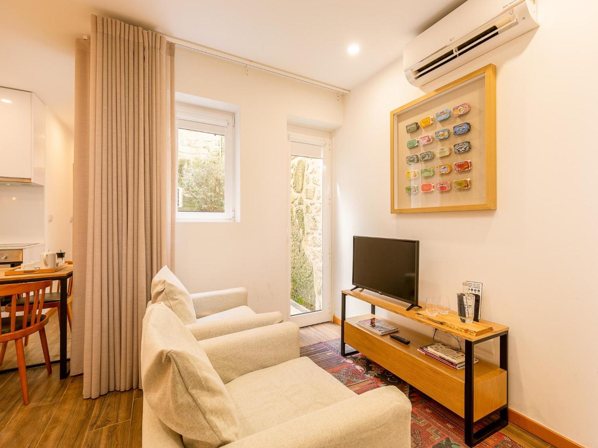 Charming 1-bedroom In Apartment