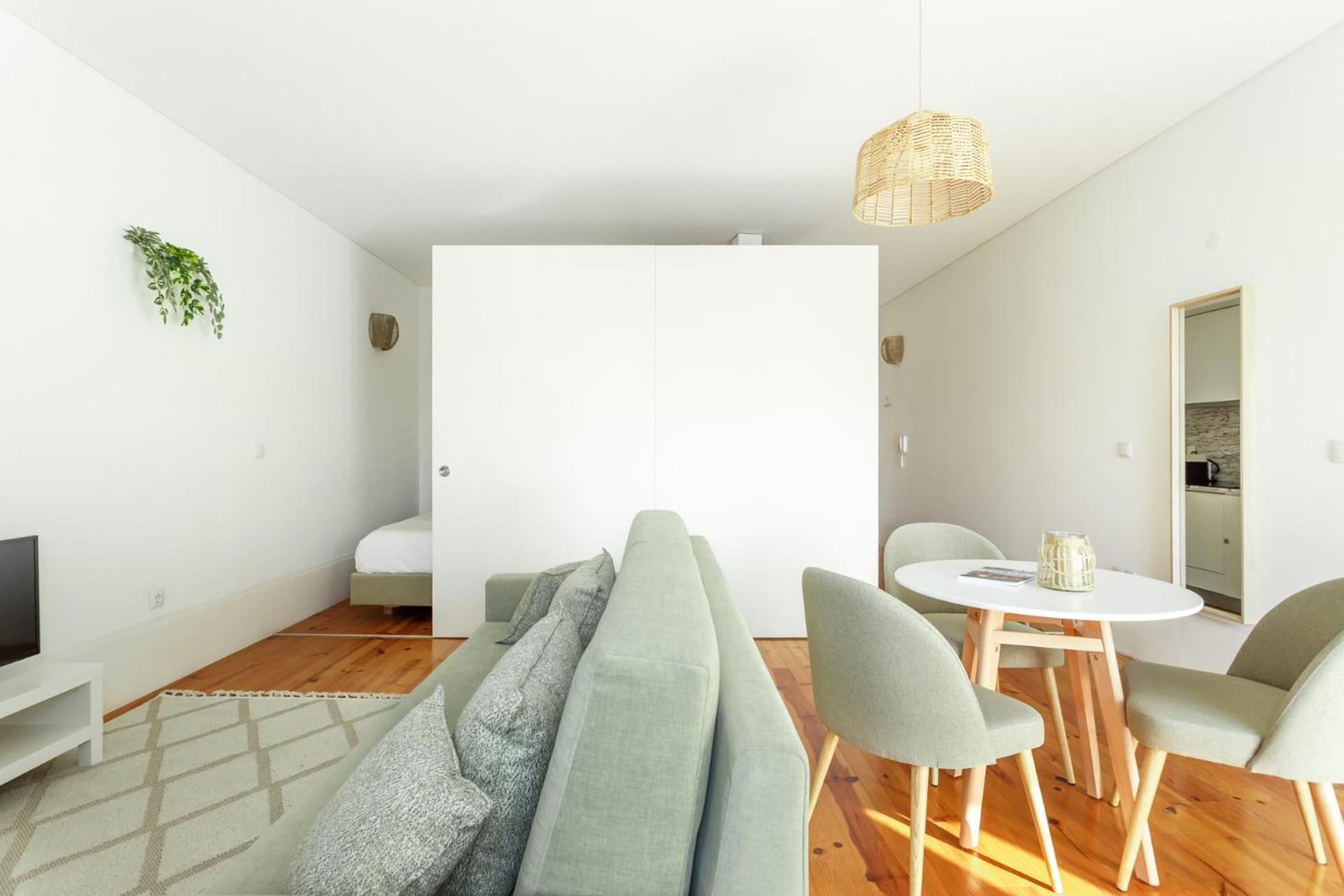 Apartment M *
