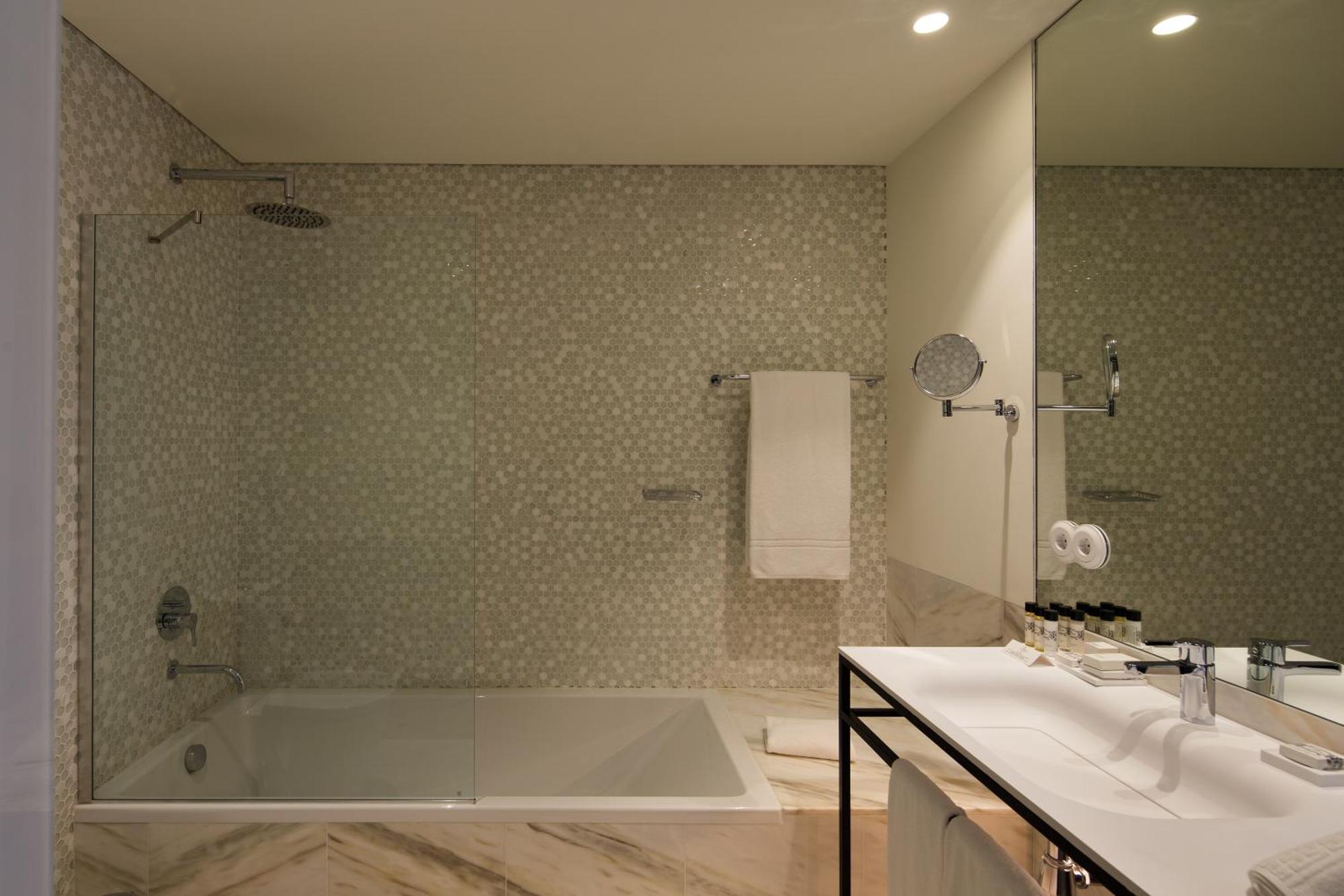 Pestana - A Brasileira, Center & Heritage Building Hotel 5*