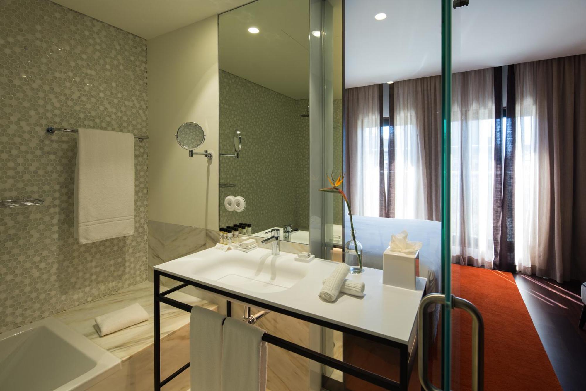 Pestana - A Brasileira, Center & Heritage Building Porto