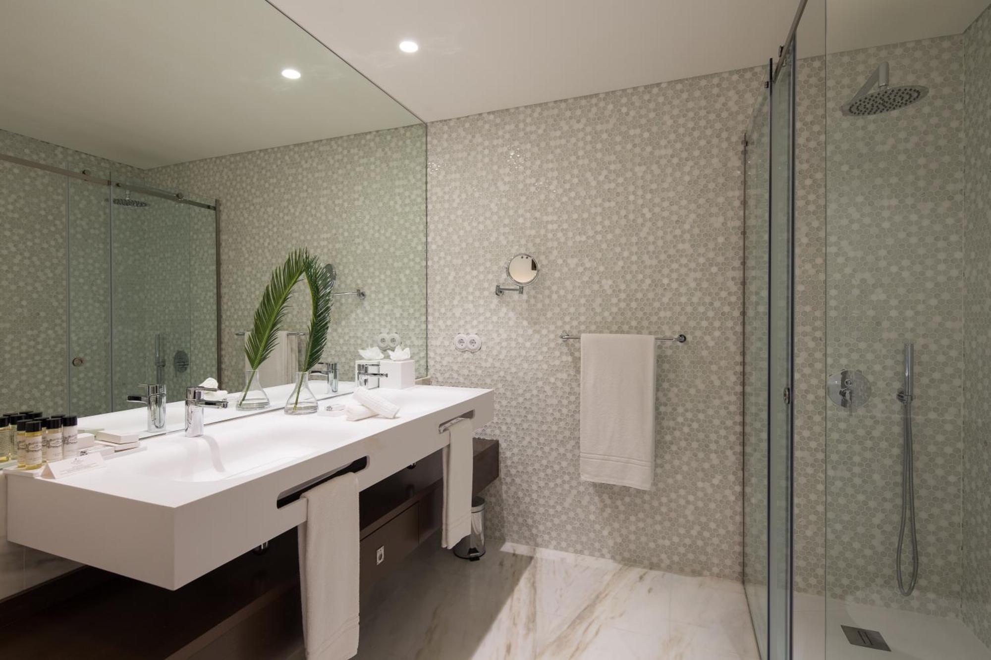Hotel Pestana - A Brasileira, Center & Heritage Building