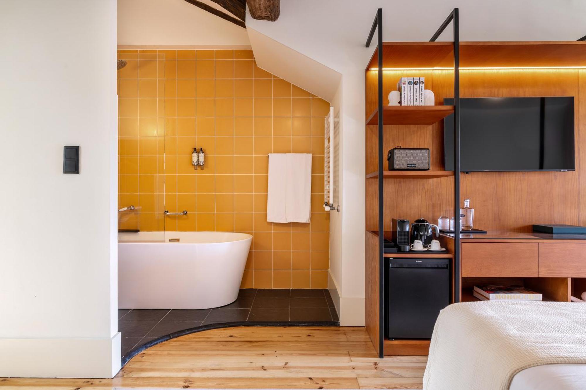 Rosario Suites Guesthouse - Adults Only