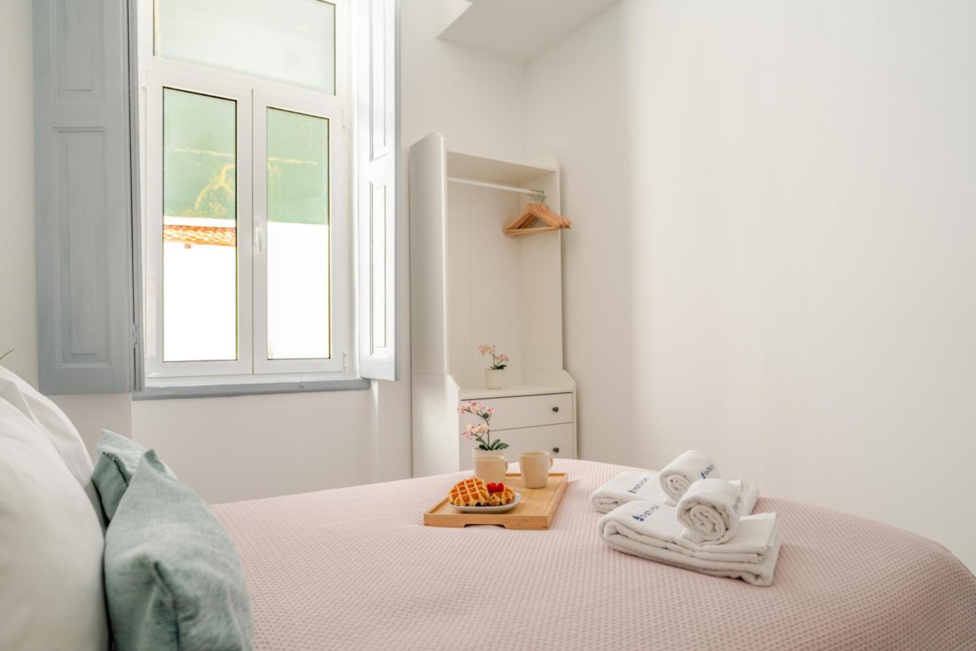 Hostwise - Traditional House With Terrace Vakantiehuis Porto