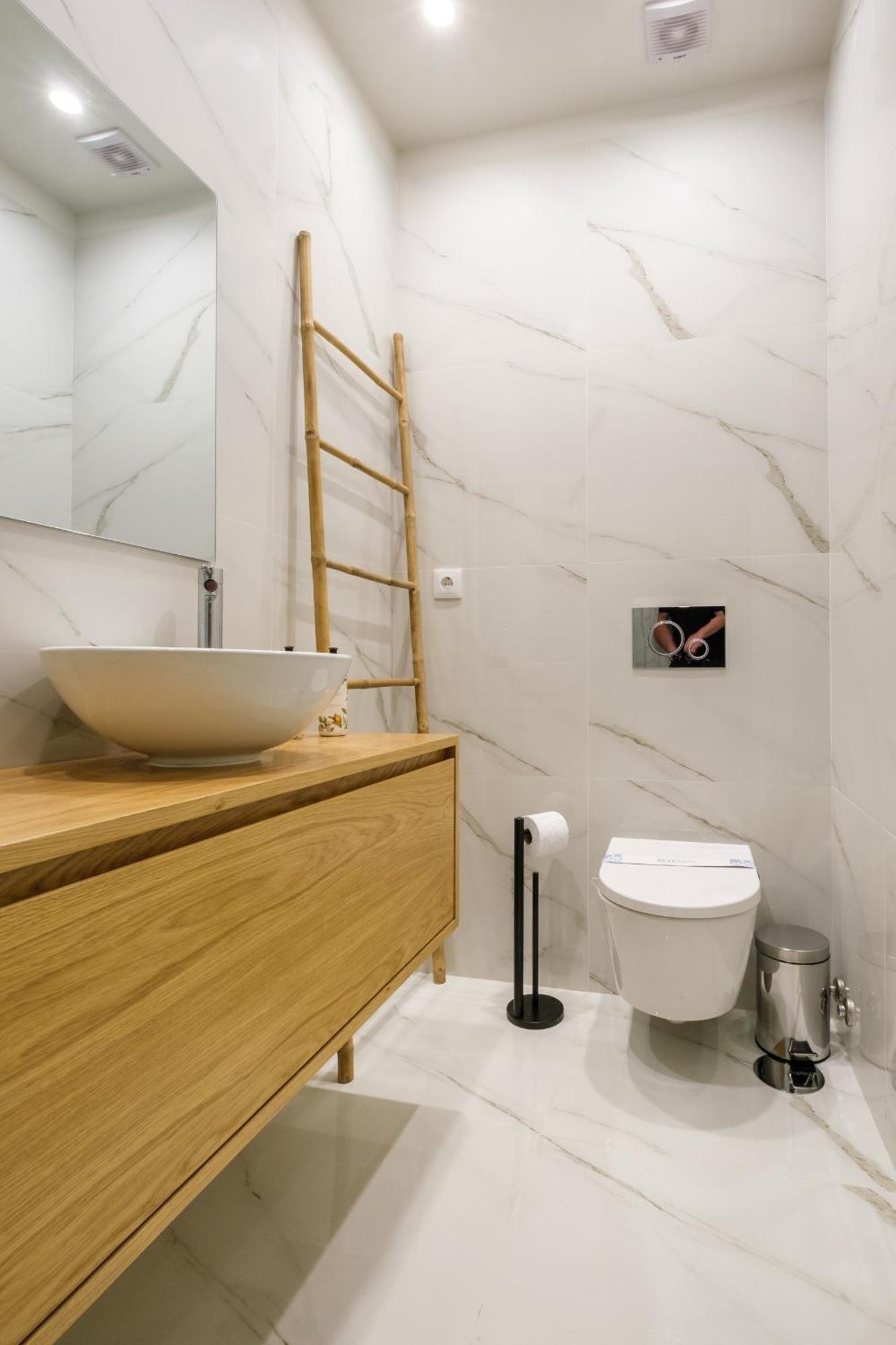 Art Deco 22 Luxury 2br Downtown Metro Ac *