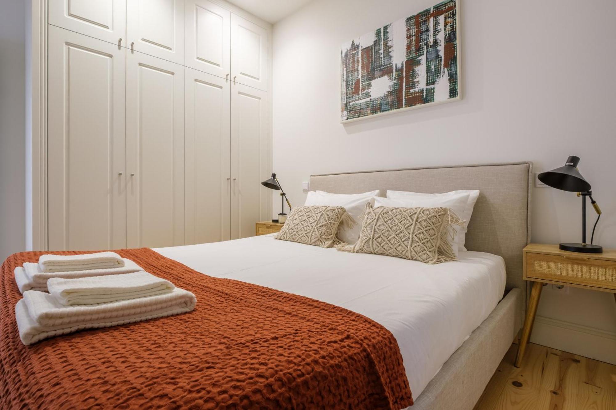 Art Deco 23 Luxury 2br Downtown Metro Ac Apartment Porto