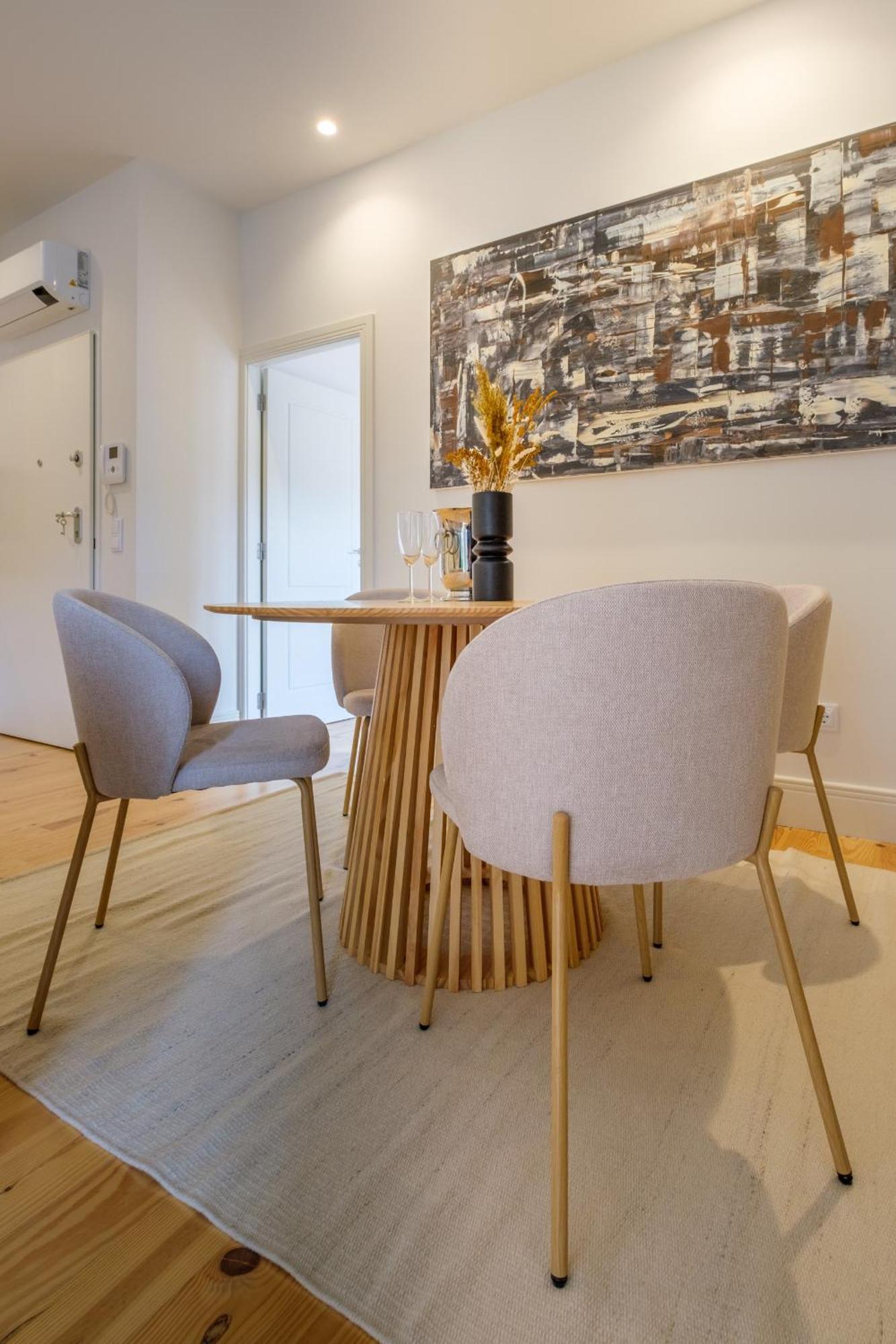Art Deco 23 Luxury 2br Downtown Metro Ac Apartment Porto