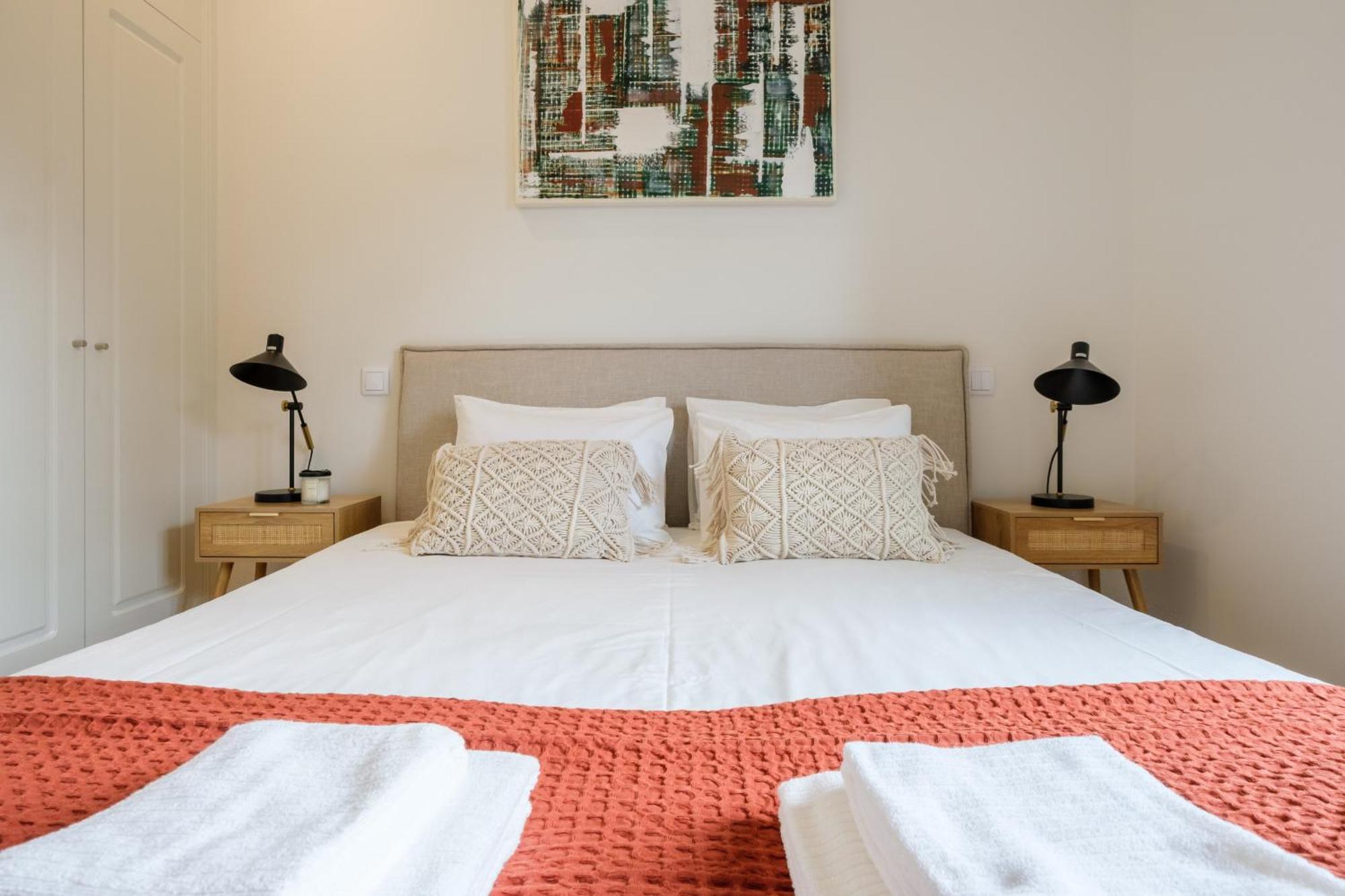 Apartment Art Deco 23 Luxury 2br Downtown Metro Ac Porto