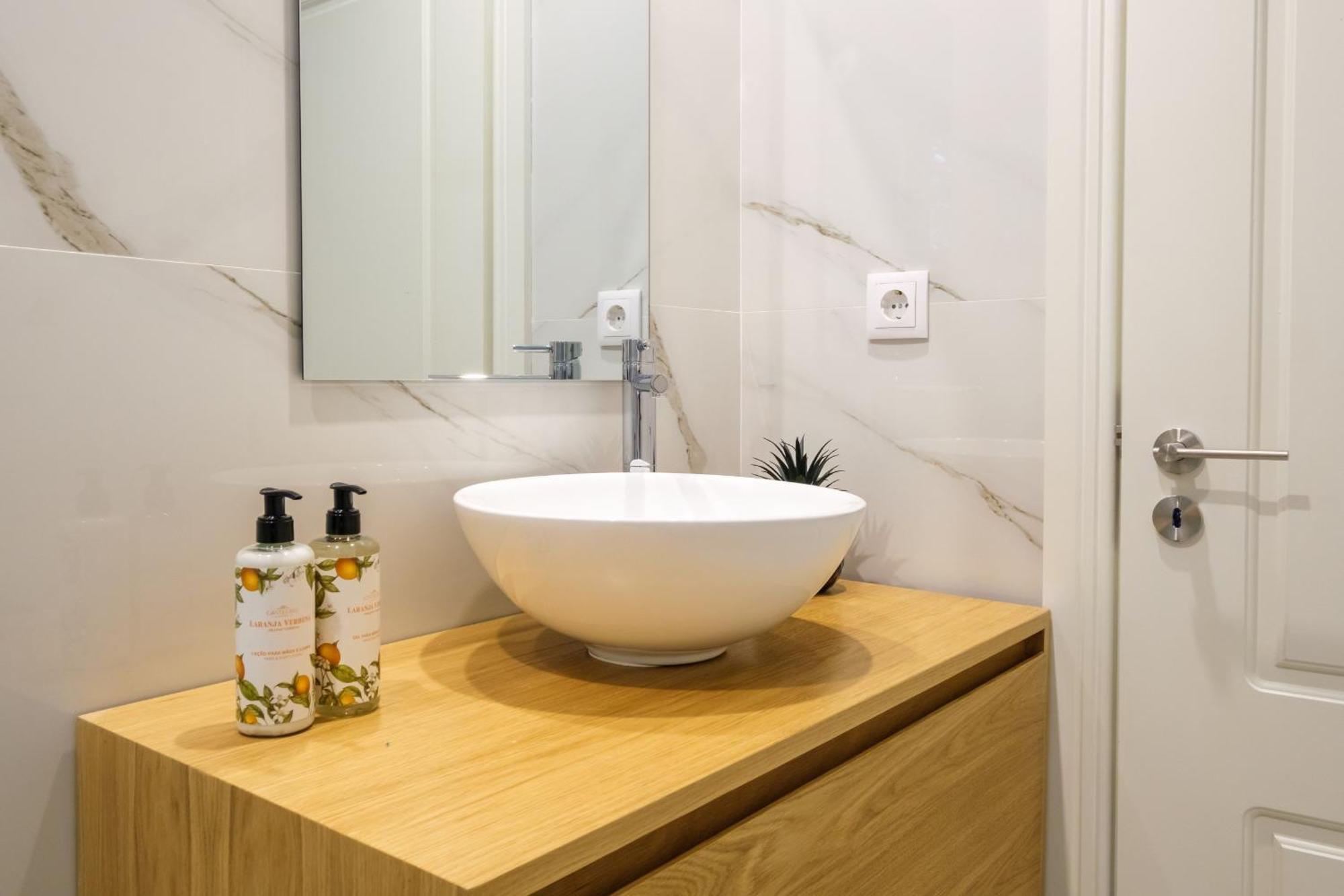 Appartement Art Deco 13 Luxury 2br Downtown Metro Ac