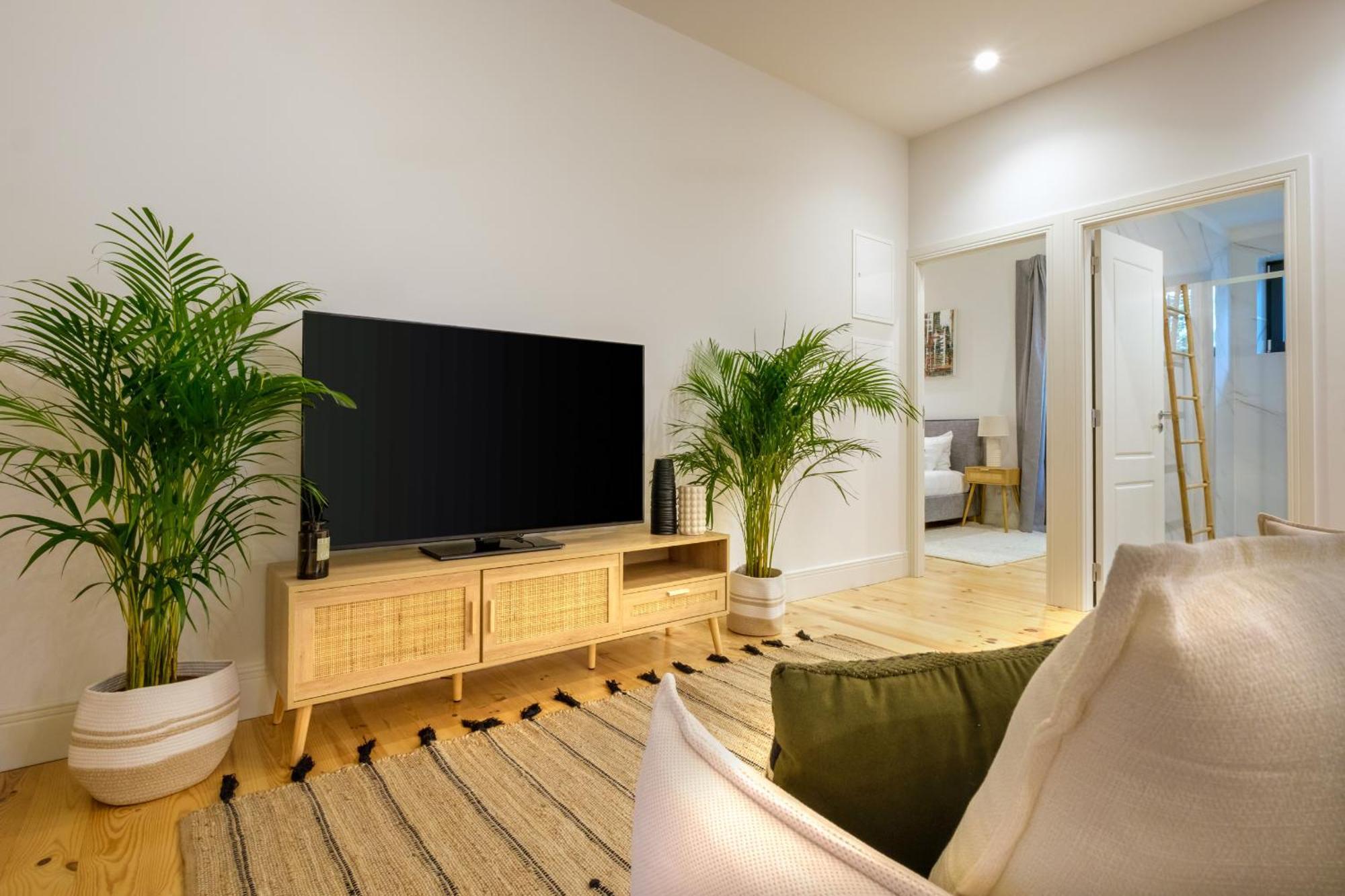 Art Deco 23 Luxury 2br Downtown Metro Ac Apartment *