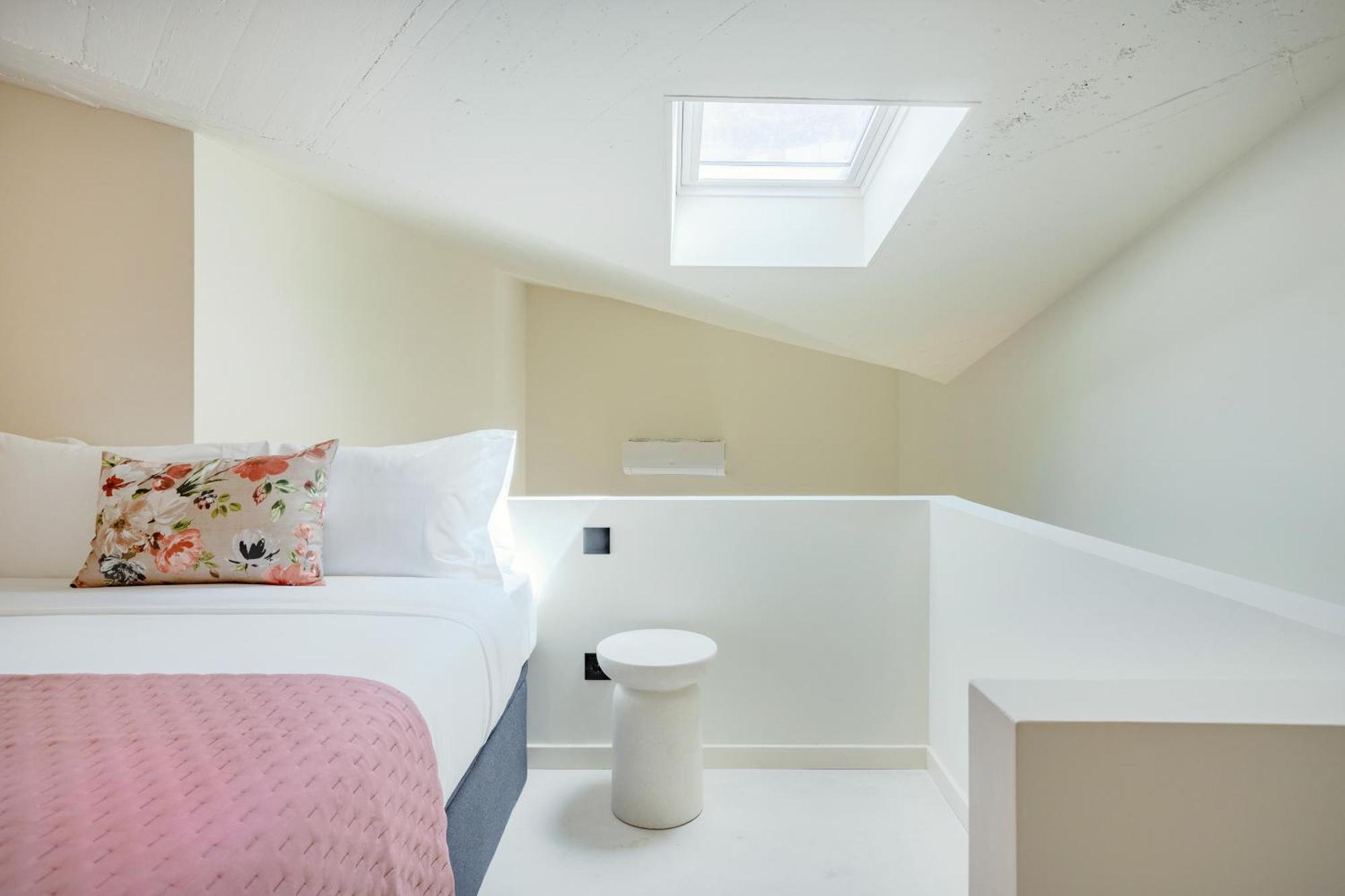 Apartment Minimalist Loft At Terracotta Collection *