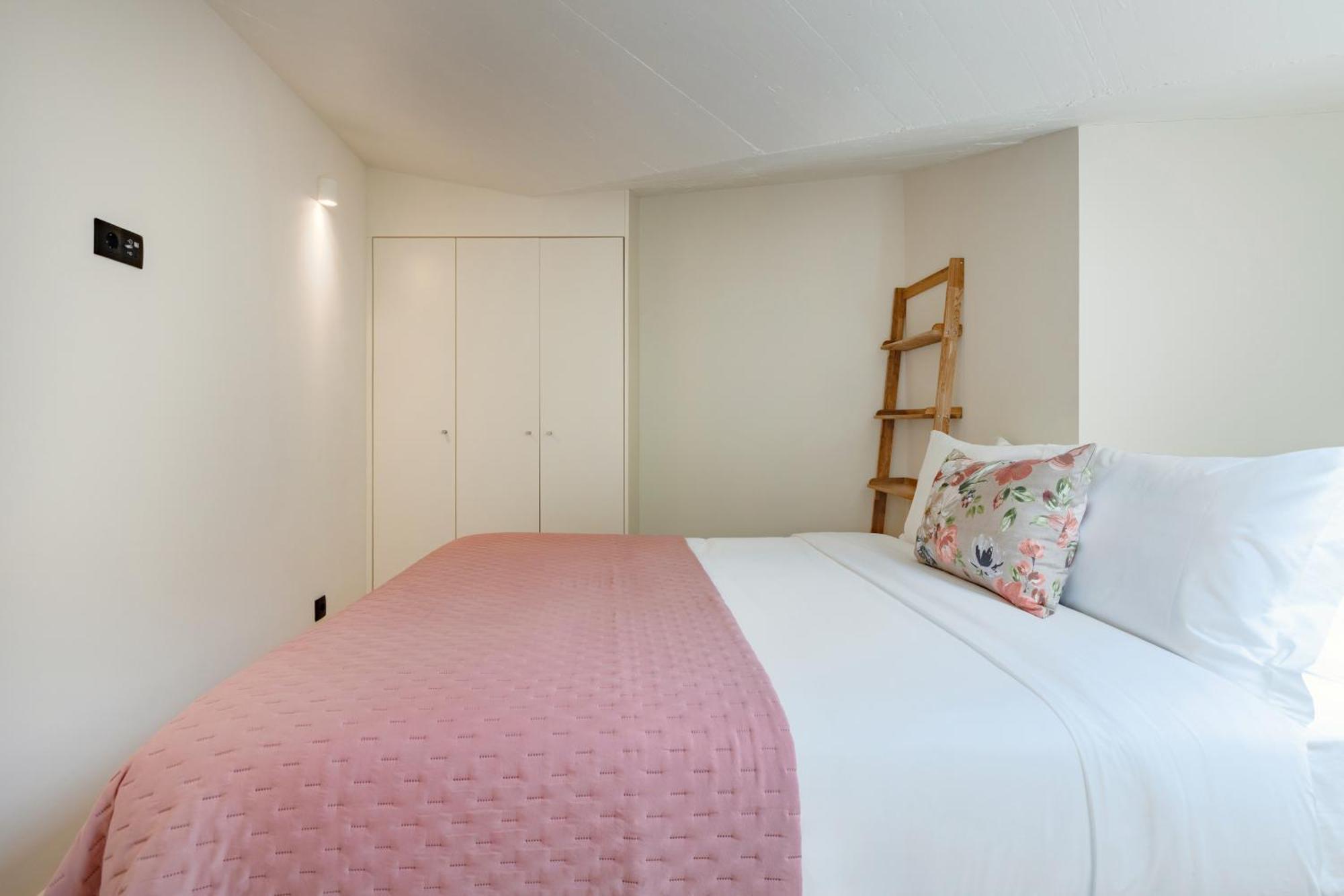 Minimalist Loft At Terracotta Collection Apartment Porto