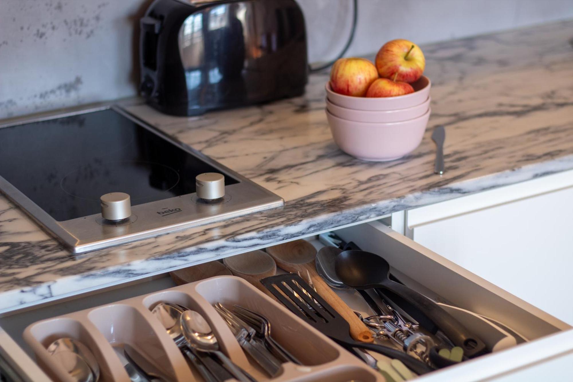 Lovelystay - Dirk - Almada 4º F Apartment