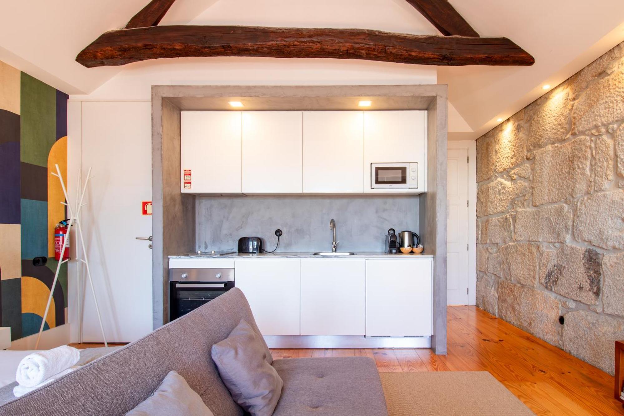 Lovelystay - Dirk - Almada 4º F Apartment *